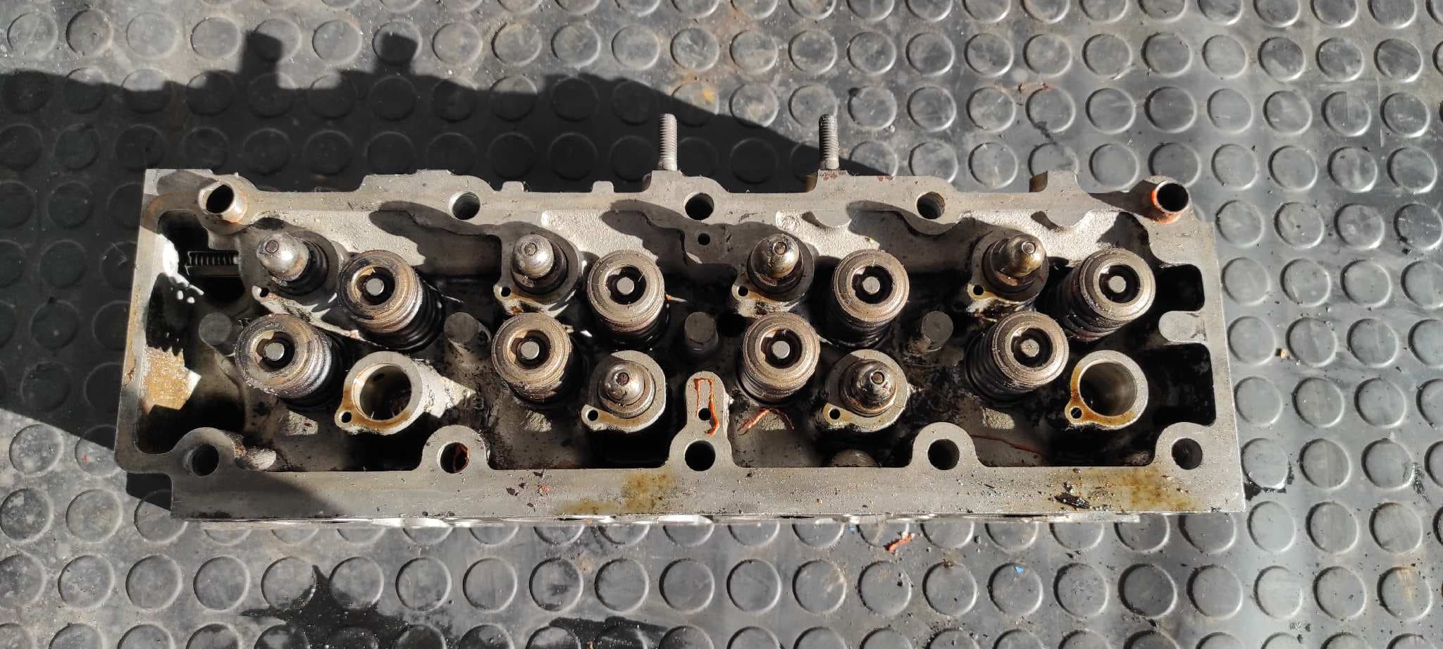 Recambio de CULATA para OPEL VECTRA A referencia OEM IAM 90209897 9