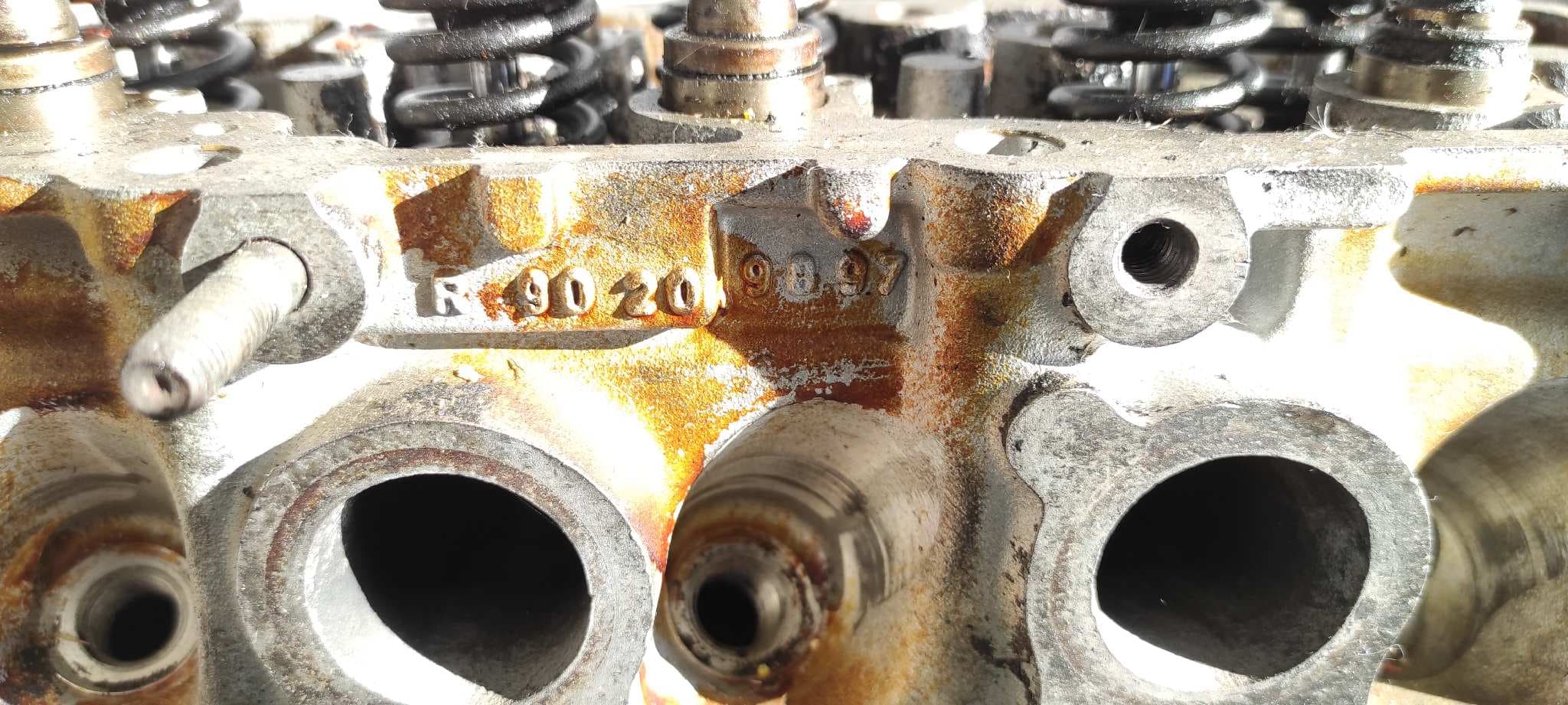 Recambio de CULATA para OPEL VECTRA A referencia OEM IAM 90209897 10