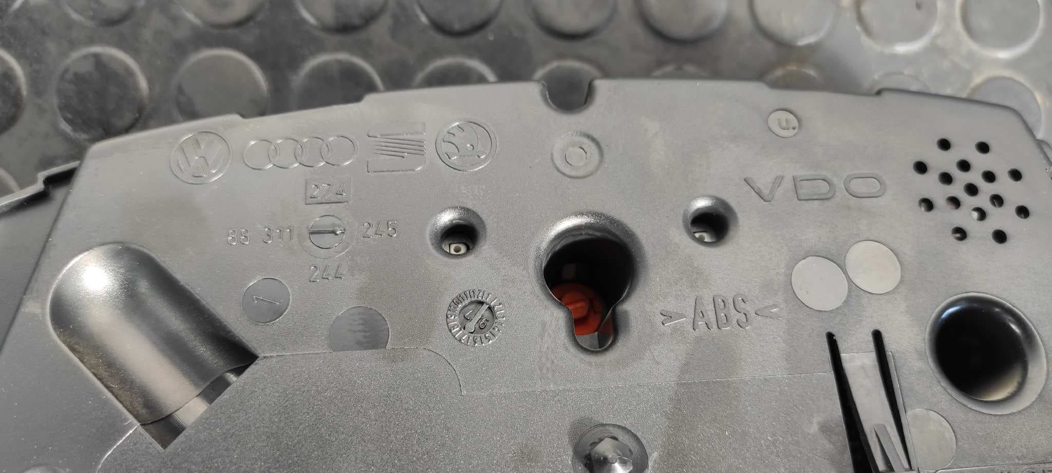 Recambio de CUADRO INSTRUMENTOS para AUDI A6 BERLINA (4B2) AVF referencia OEM IAM 4B0919860M   - AZUL 4
