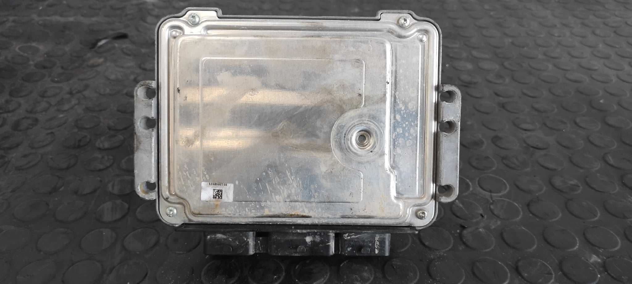 Recambio de CENTRALITA MOTOR UCE para CITROEN BERLINGO CUADRO L1 9HW referencia OEM IAM 9663944680   - BLANCO 4