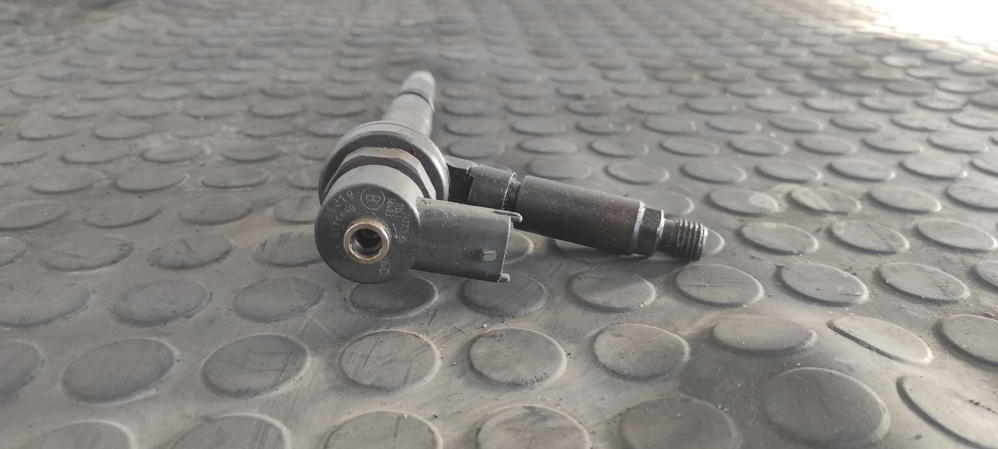 Recambio de INYECTOR para OPEL ASTRA H Z17DTH referencia OEM IAM 0445110175 3