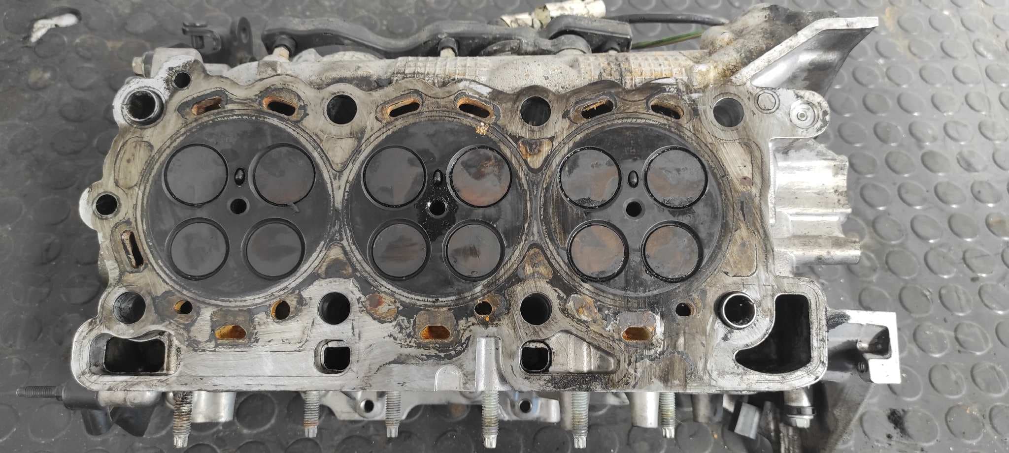Recambio de CULATA para PEUGEOT 407 COUPE 2.7 HDI FAP CAT (UHZ / DT17TED4) UHZDT17 referencia OEM IAM 4R8Q6C064 10