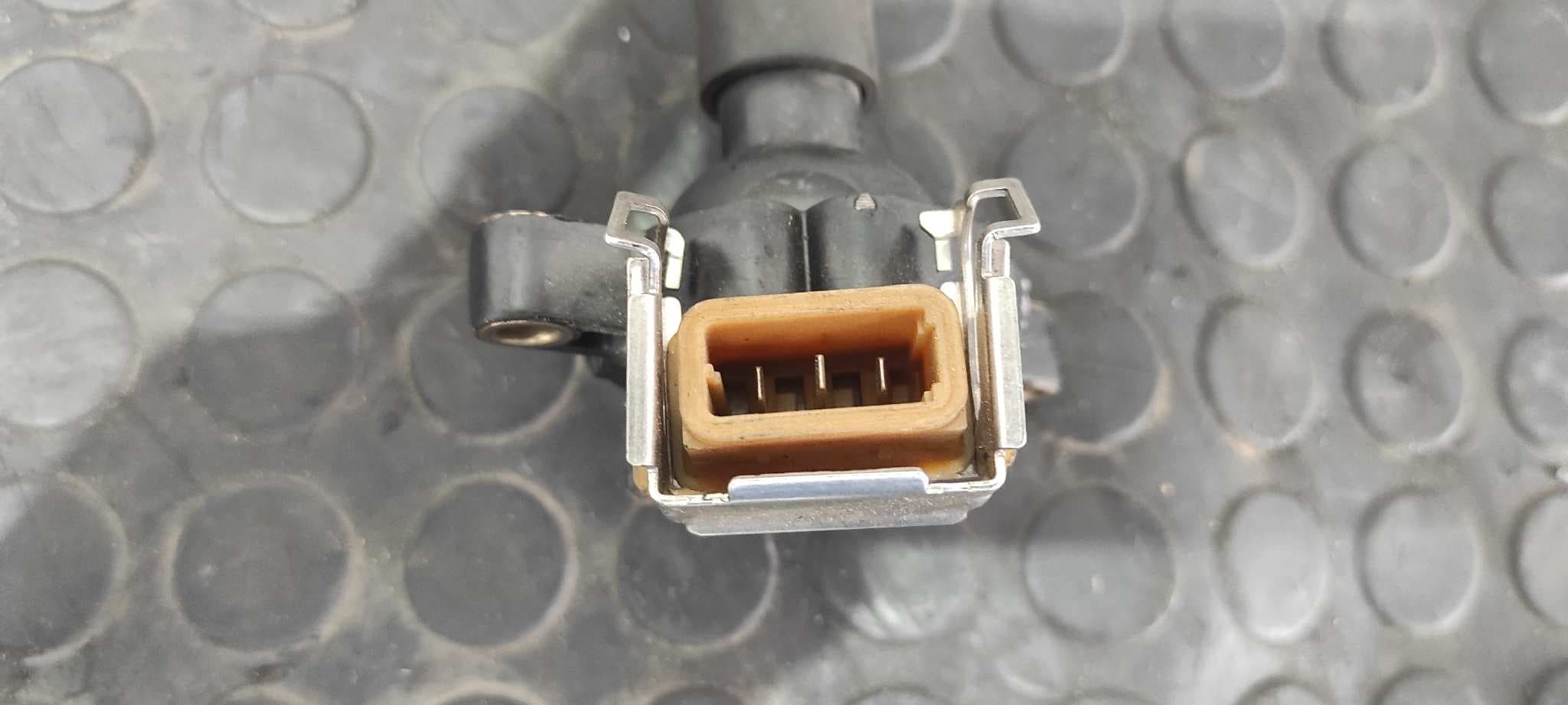 Recambio de BOBINA ENCENDIDO para BMW SERIE 5 BERLINA (E39) 256S3 referencia OEM IAM 1748017 3
