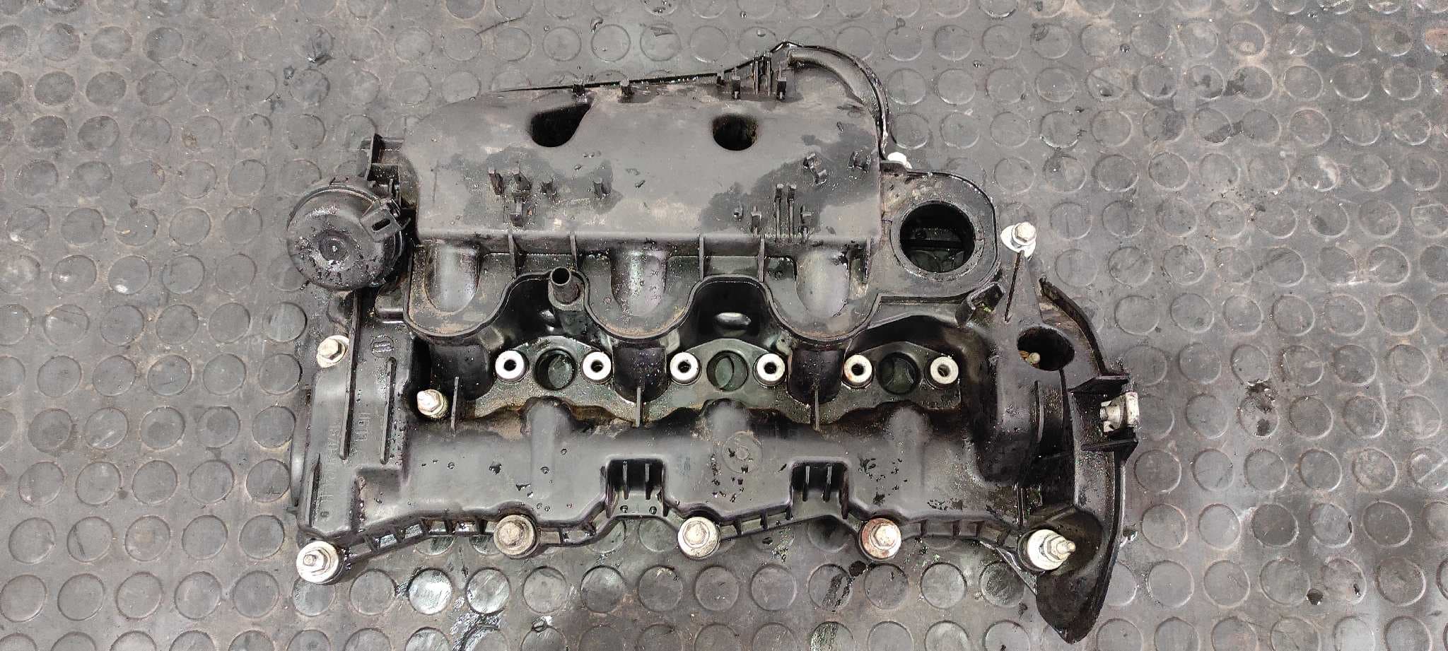 Recambio de TAPA BALANCINES para PEUGEOT 407 2.7 HDI FAP CAT (UHZ / DT17TED4) UHZ referencia OEM IAM 4S7Q9424H