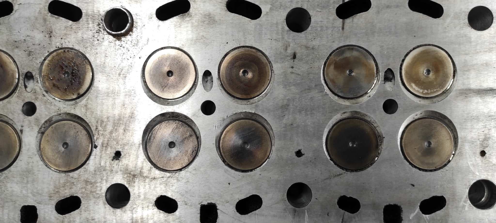 Recambio de CULATA para MG ROVER SERIE 75 (RJ) 204D2 referencia OEM IAM 22470389 9