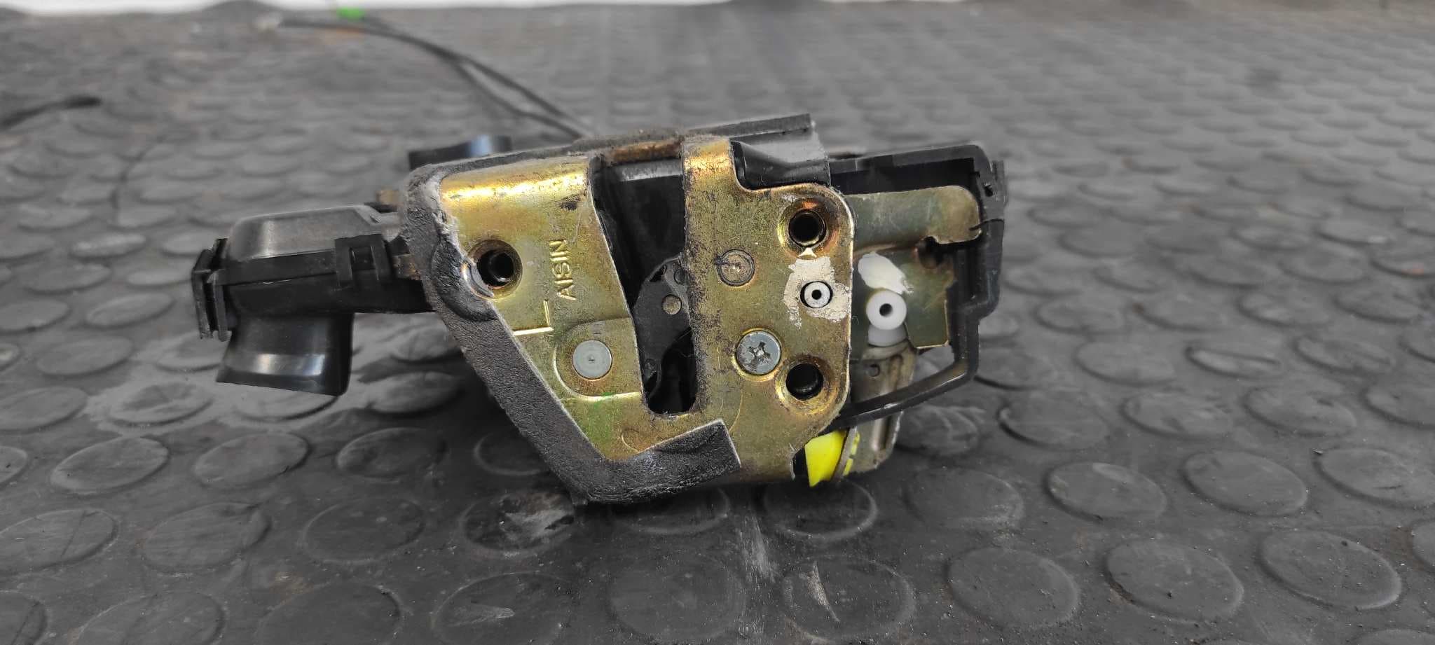 Recambio de CERRADURA PUERTA DELANTERA IZQUIERDA para TOYOTA AVENSIS BERLINA (T25) 2.0 D4-D Executive Berlina (5-ptas.) 1CDFTV referencia OEM IAM UL2   - AZUL 6