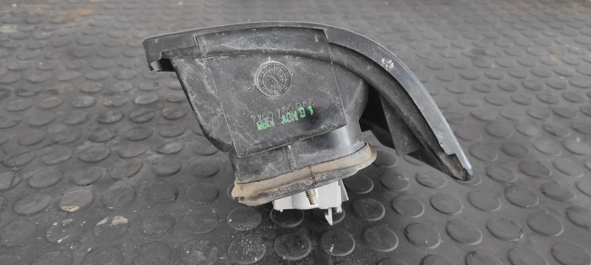 Recambio de PILOTO TRASERO DERECHO para RENAULT 21 NEVADA (K48) J7R750 referencia OEM IAM 7700769956   - BLANCO 3