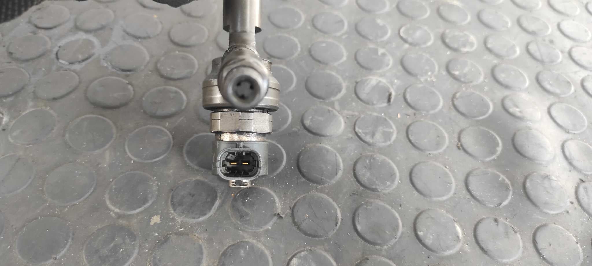 Recambio de INYECTOR para OPEL ASTRA H Z17DTH referencia OEM IAM 0445110175 3