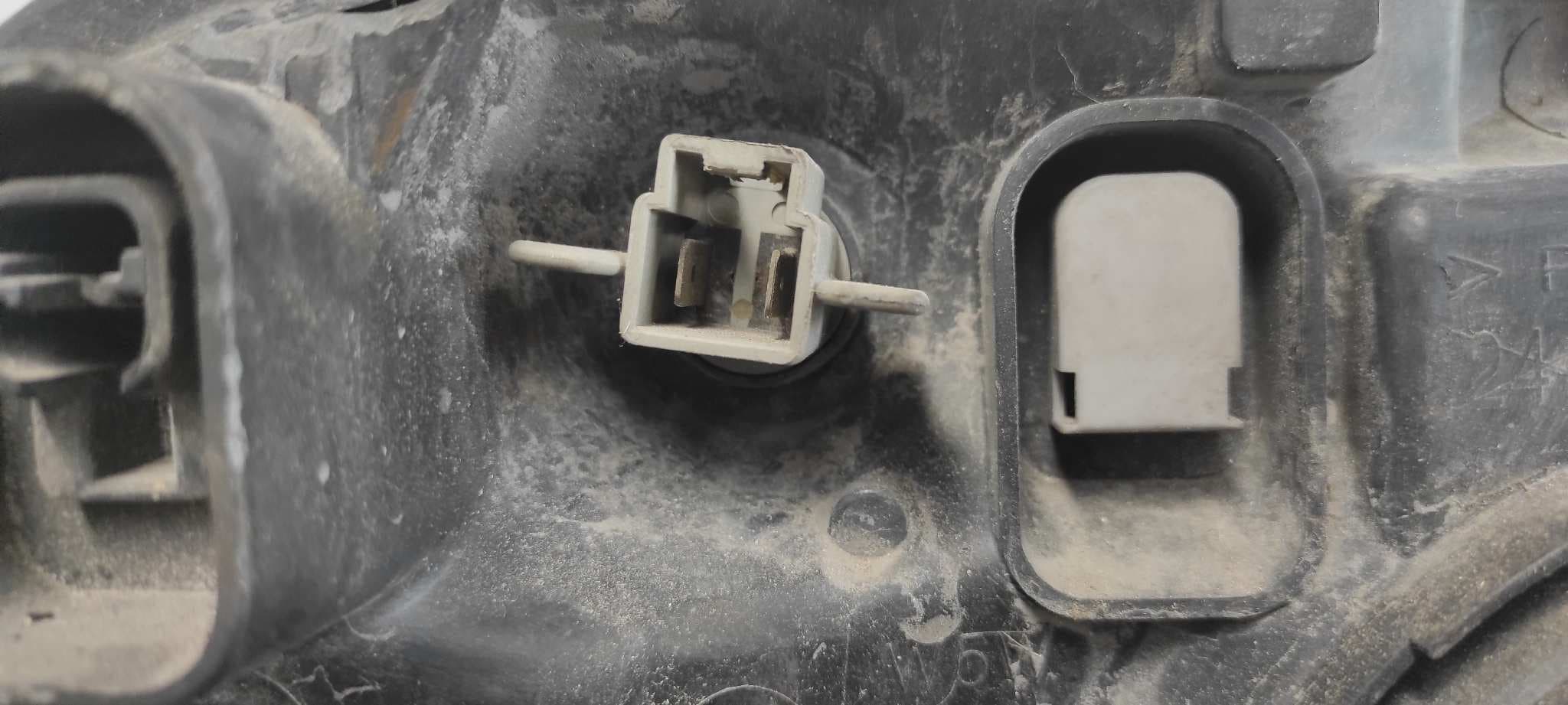 Recambio de FARO IZQUIERDO para NISSAN MICRA (K11) referencia OEM IAM 89004679 9