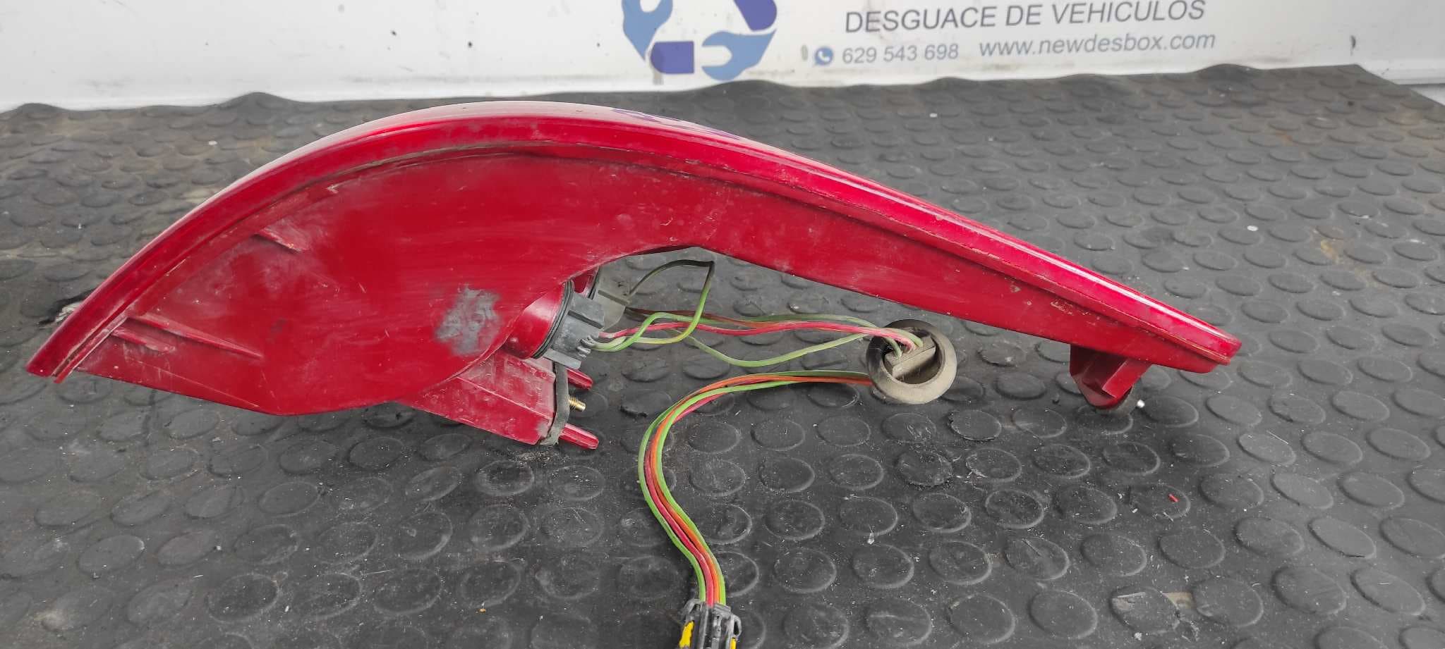 Recambio de PILOTO TRASERO DERECHO para PEUGEOT 607 (S1) referencia OEM IAM 2543D 4