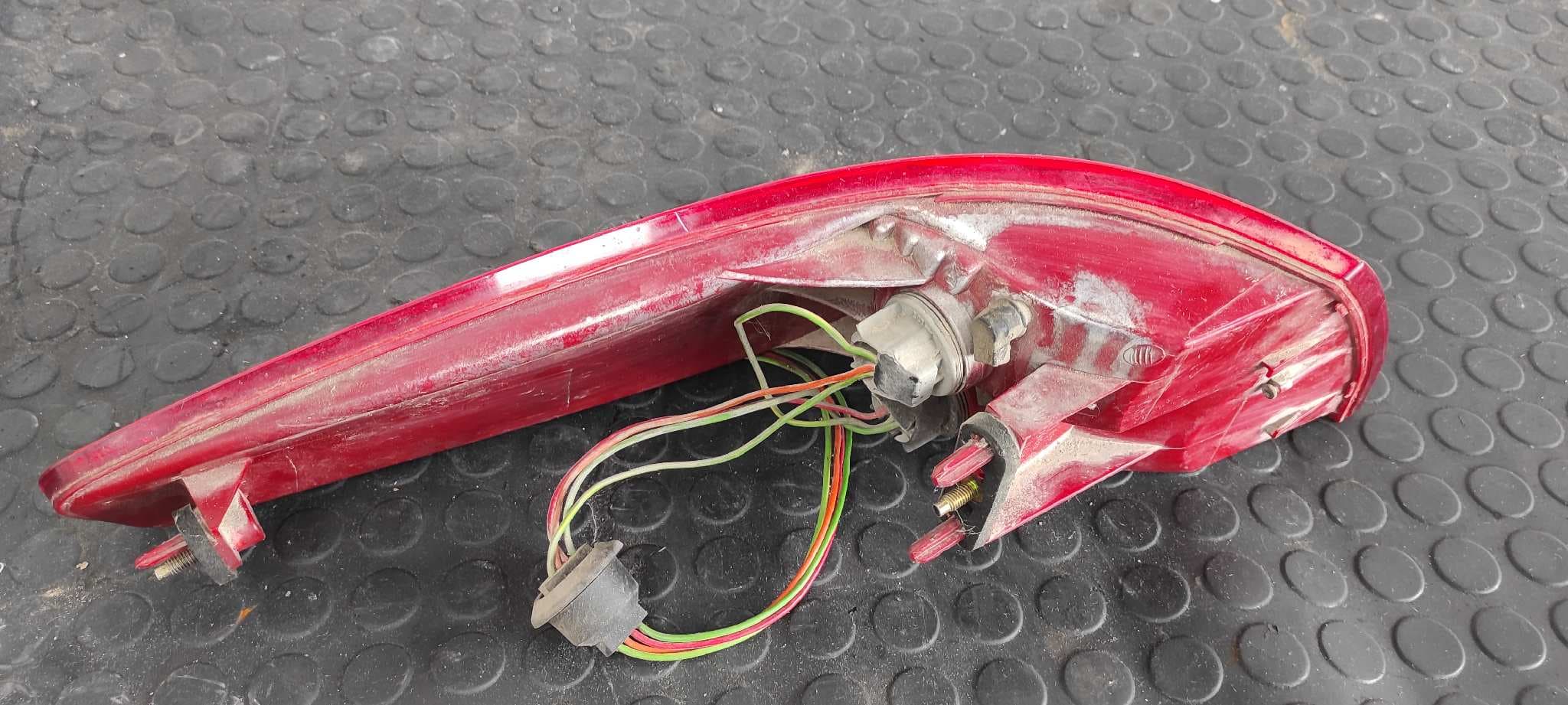 Recambio de PILOTO TRASERO DERECHO para PEUGEOT 607 (S1) referencia OEM IAM 2543D 6