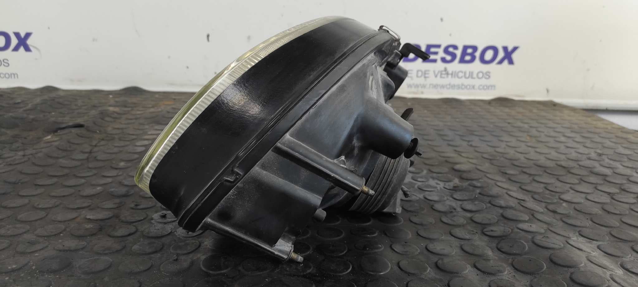 Recambio de FARO DERECHO para NISSAN MICRA (K11) 1.0 16V CAT CG10       referencia OEM IAM 7140   - BLANCO 3