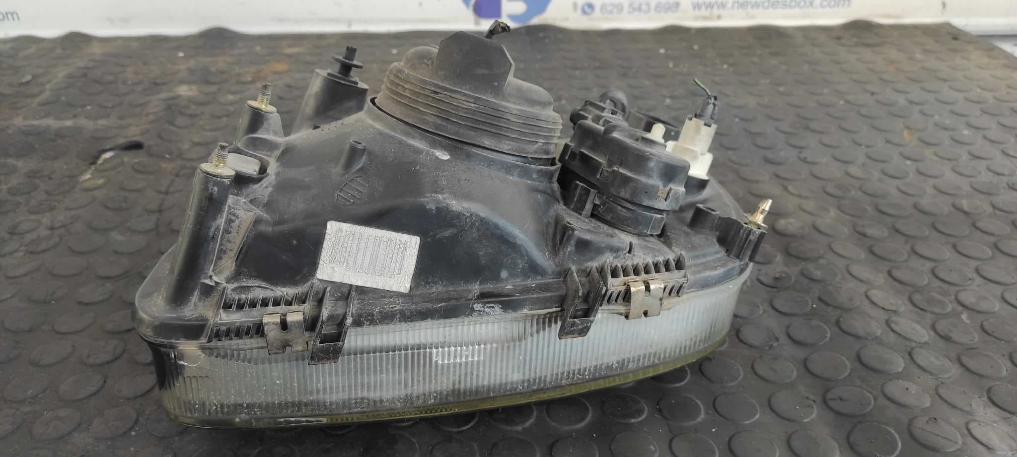 Recambio de FARO DERECHO para NISSAN MICRA (K11) 1.0 16V CAT CG10       referencia OEM IAM 7140   - BLANCO 2