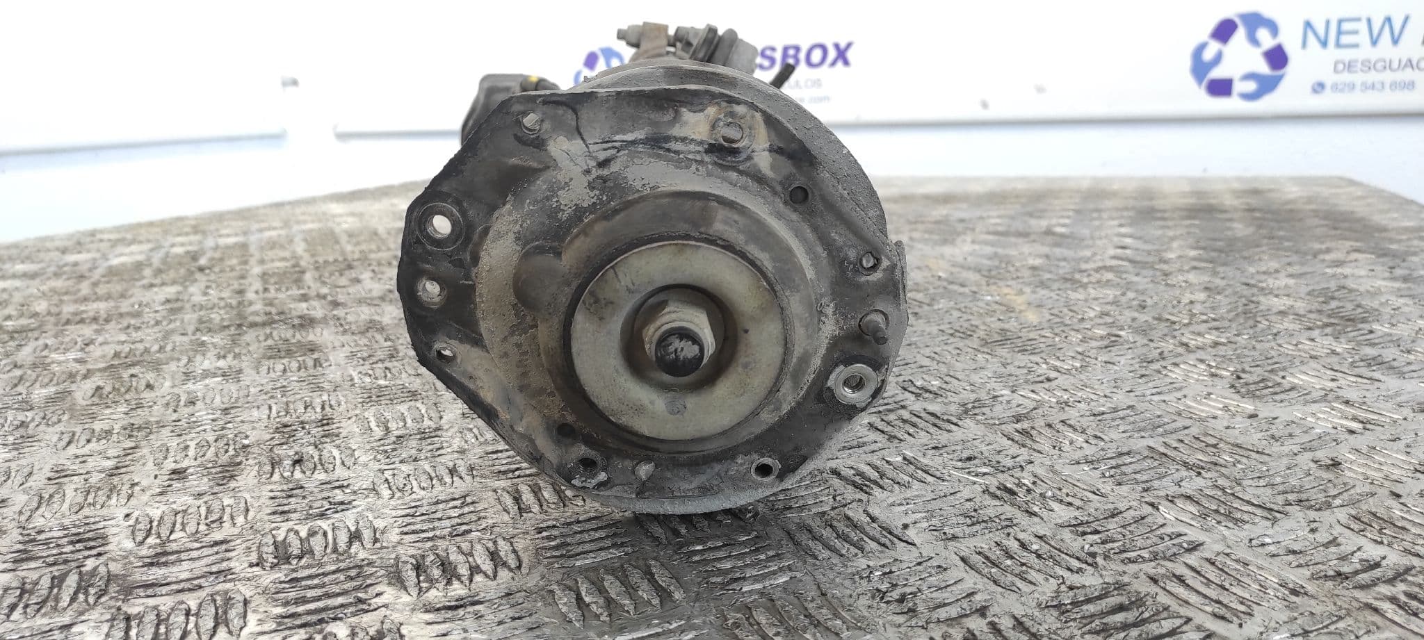 Recambio de MANGUETA DELANTERA IZQUIERDA para CITROEN BERLINGO CUADRO L1 9HW referencia OEM IAM    - BLANCO 4