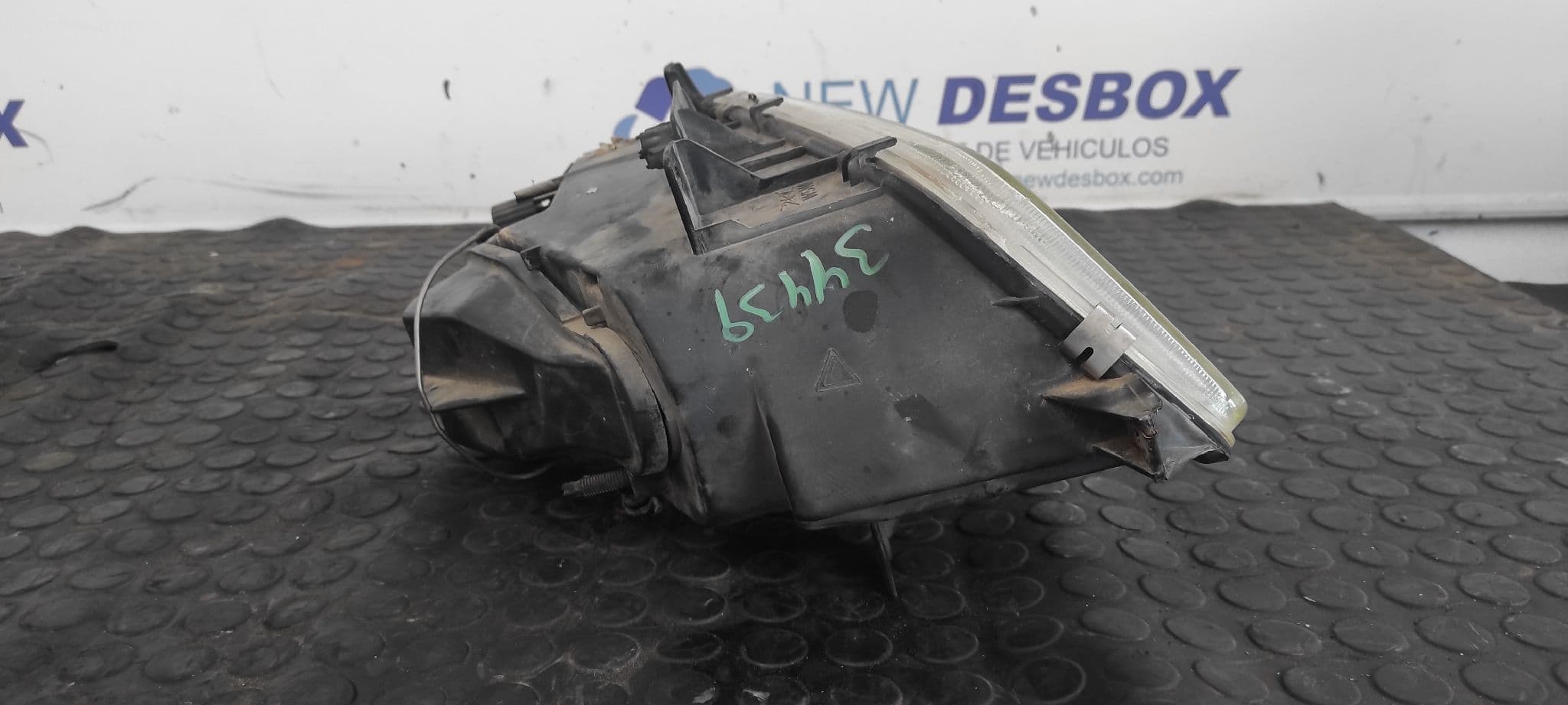 Recambio de FARO IZQUIERDO para PEUGEOT 405 BERLINA Embassy D D9BXUD9A referencia OEM IAM 0286011   - BLANCO 2