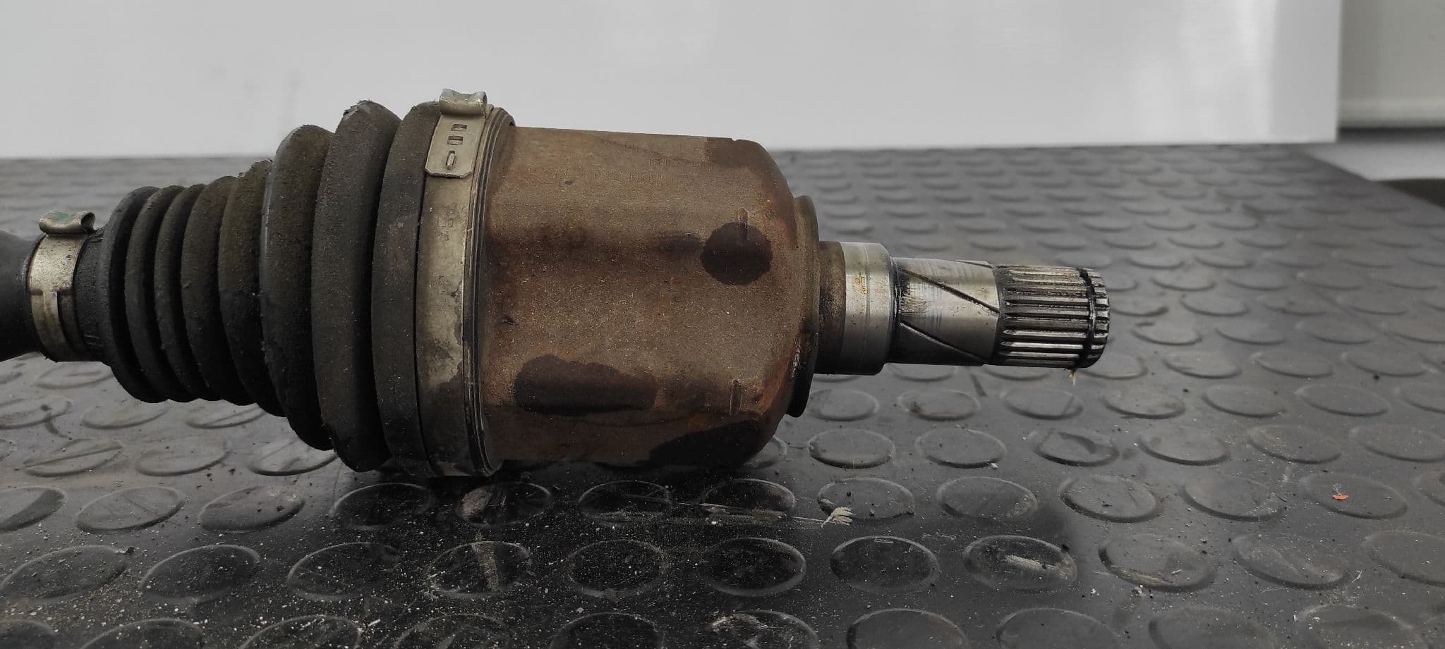 Recambio de TRANSMISION DELANTERA IZQUIERDA para OPEL ZAFIRA B Cosmo Z19DT referencia OEM IAM    - BLANCO 3
