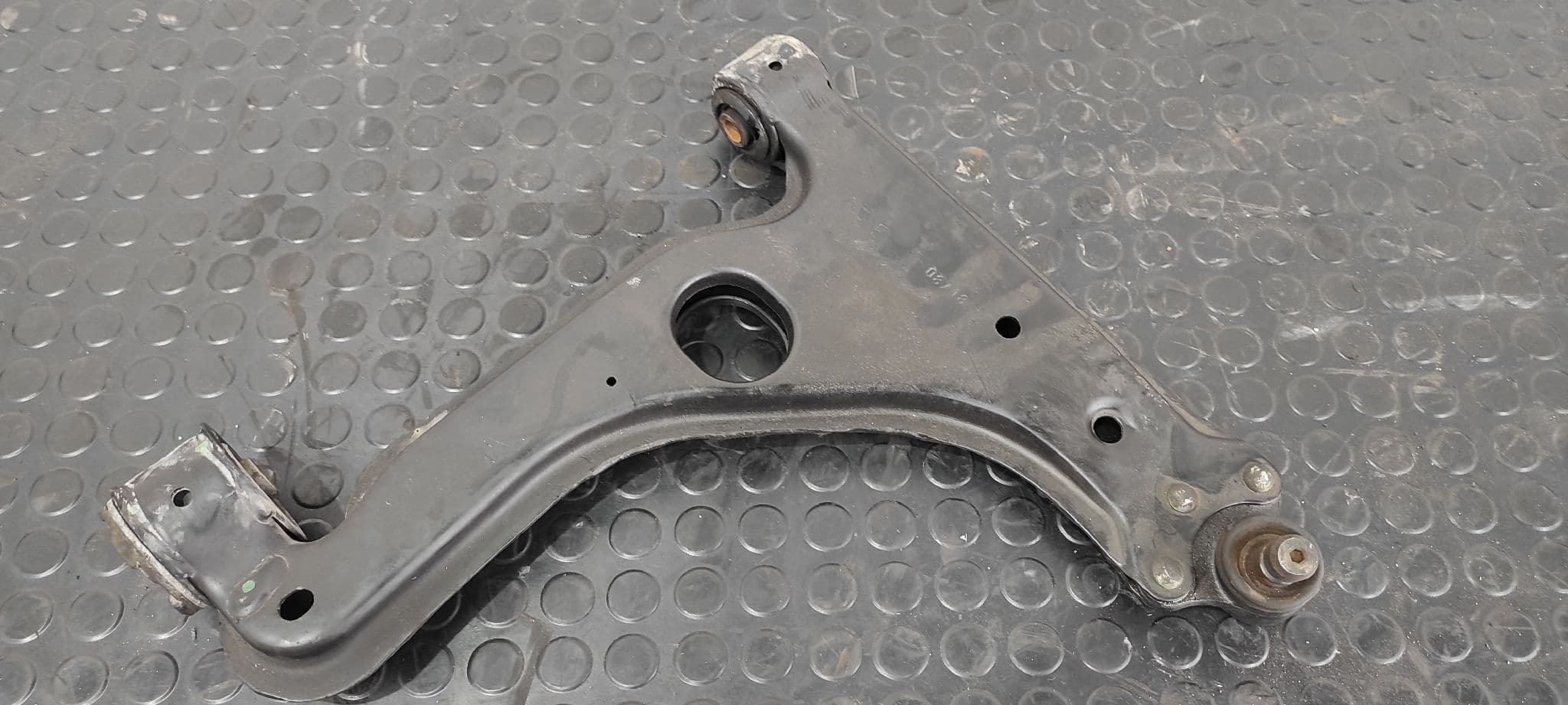 Recambio de BRAZO DERECHO INFERIOR DELANTERO para OPEL ZAFIRA B Cosmo Z19DT referencia OEM IAM 24454478   - BLANCO