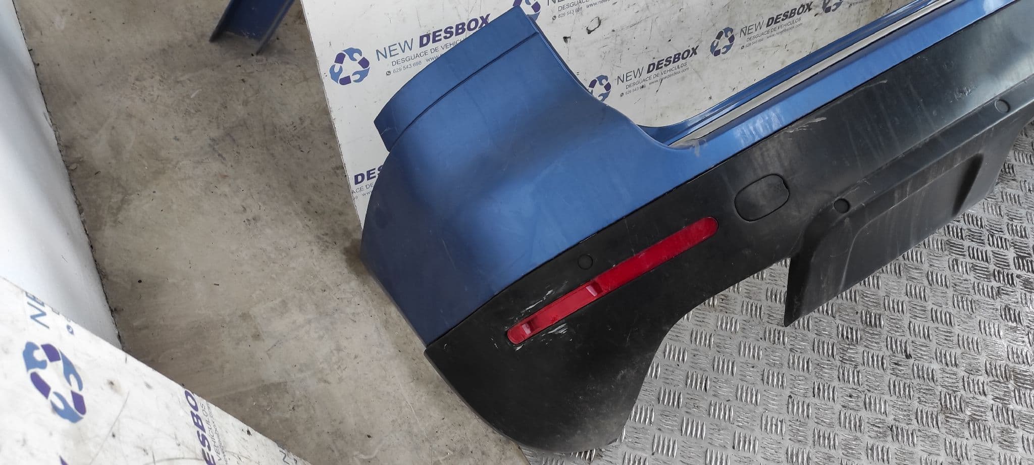 Recambio de PARAGOLPES TRASERO para VOLKSWAGEN TOUAREG (7LA) BLE referencia OEM IAM    - AZUL CLARO 6
