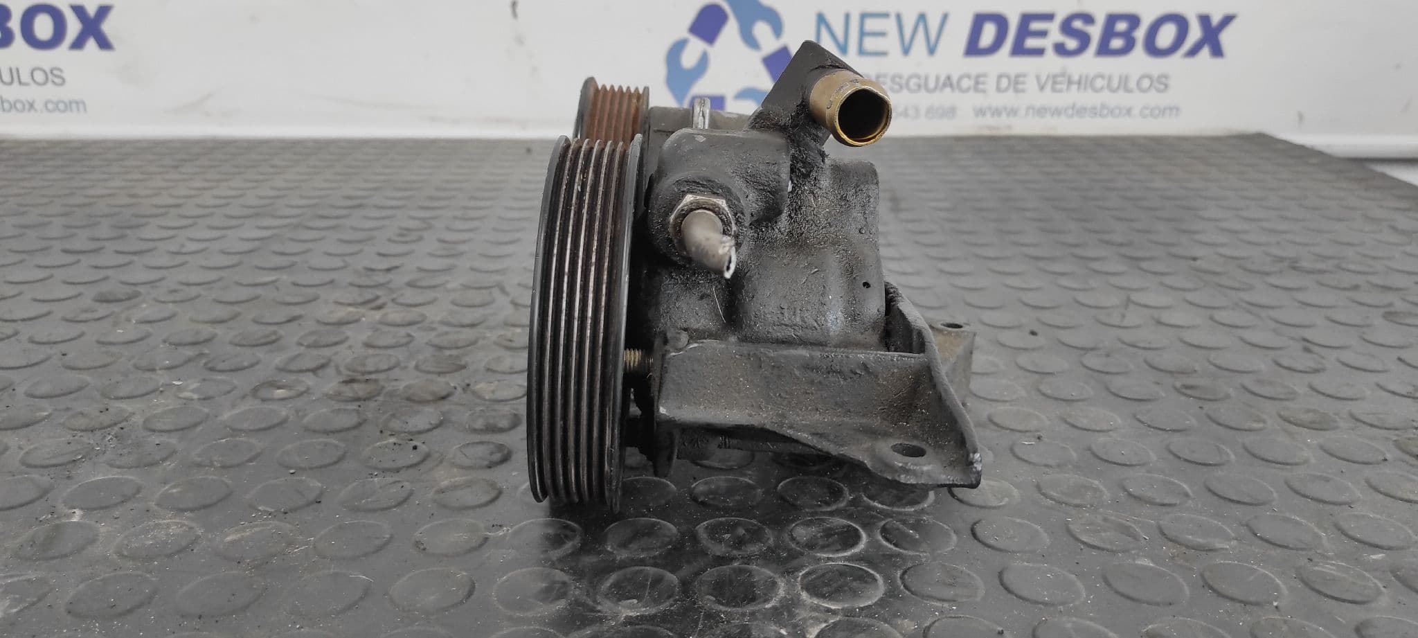 Recambio de BOMBA DIRECCION para FORD PUMA (CCE) 1.7 16V CAT MHA referencia OEM IAM 96MF3A733AE   - ROJO 3