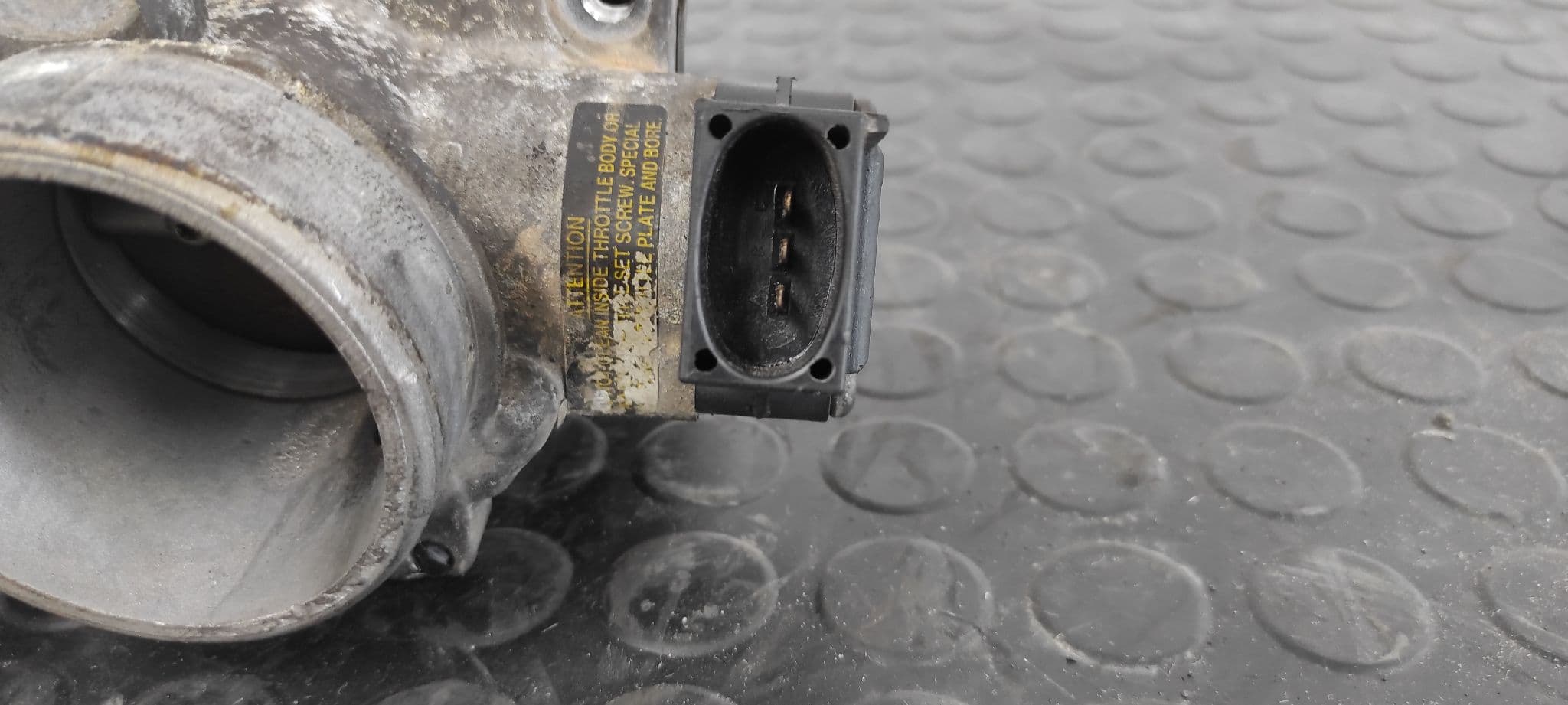 Recambio de CAJA MARIPOSA para FORD PUMA (CCE) 1.7 16V CAT MHA referencia OEM IAM 97MFDB   - ROJO 8