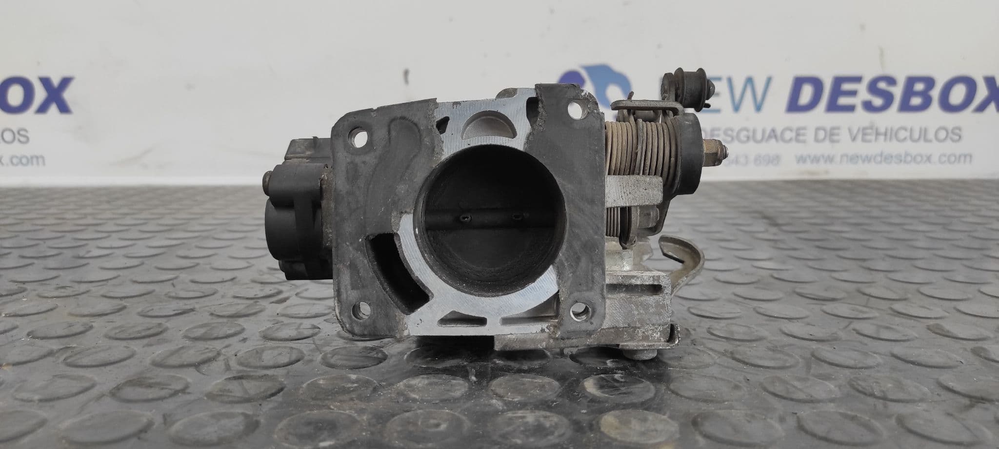 Recambio de CAJA MARIPOSA para FORD PUMA (CCE) 1.7 16V CAT MHA referencia OEM IAM 97MFDB   - ROJO 9