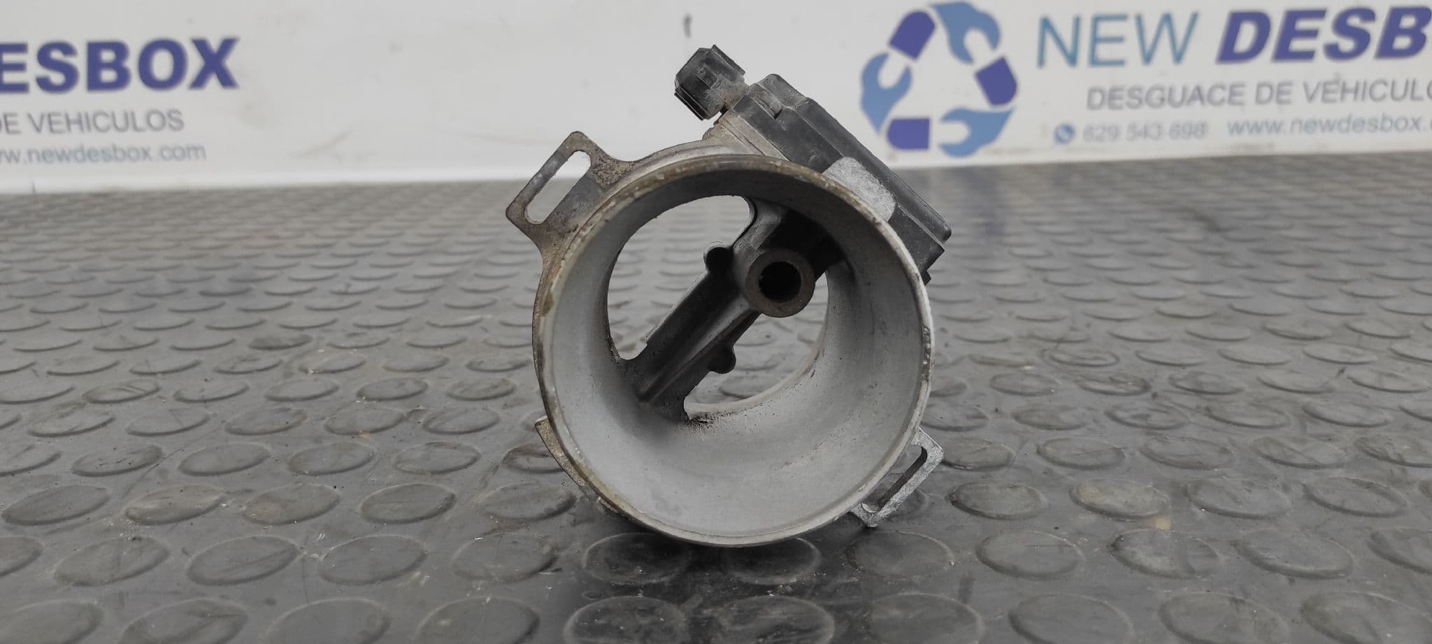 Recambio de CAUDALIMETRO para FORD PUMA (CCE) 1.7 16V CAT MHA referencia OEM IAM 93BB12B579BA   - ROJO 2
