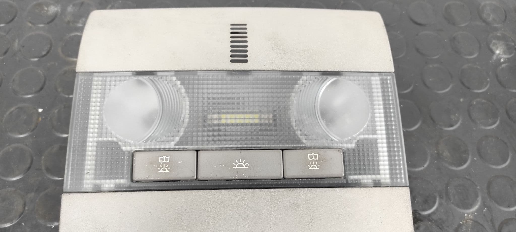 Recambio de LUZ INTERIOR para OPEL ASTRA H BER. Edition Z19DTH referencia OEM IAM 13111824   - NEGRO 6