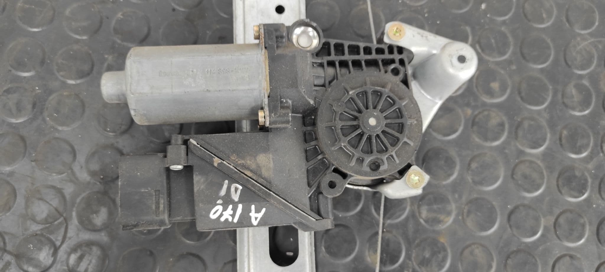Recambio de ELEVALUNAS DELANTERO IZQUIERDO para MERCEDES CLASE A (W168) referencia OEM IAM 0130821699 6