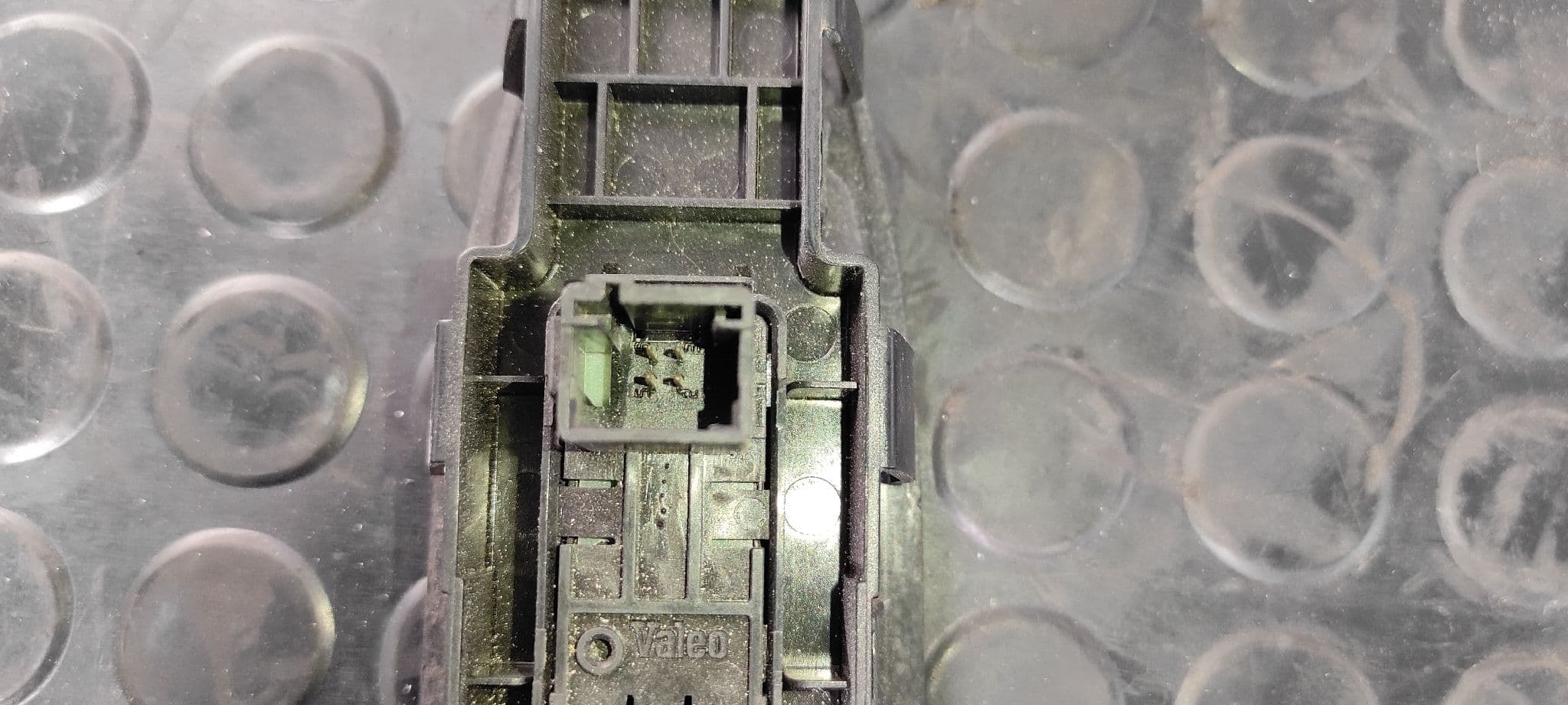 Recambio de MANDO ELEVALUNAS DELANTERO DERECHO para CITROEN JUMPY HDi 90 27 L1H1 Furgón referencia OEM IAM 4996130   - ROJO 4