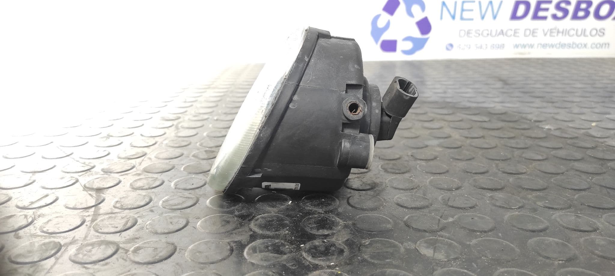 Recambio de FARO ANTINIEBLA IZQUIERDO para RENAULT LAGUNA (B56) 1.8 16V RT F4P760 referencia OEM IAM 7701045718   - BLANCO 2