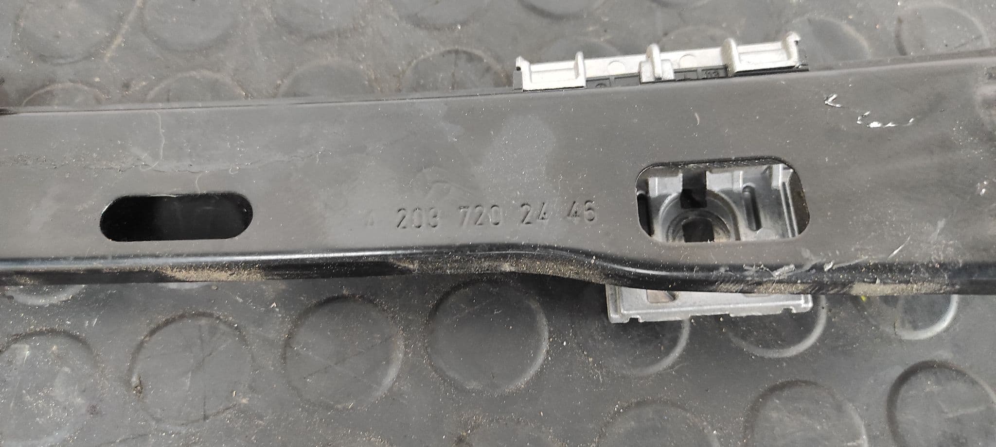 Recambio de ELEVALUNAS DELANTERO DERECHO para MERCEDES-BENZ CLASE C (W203) BERLINA 2.2 CDI CAT OM611962 referencia OEM IAM A2037202446   - GRIS 5