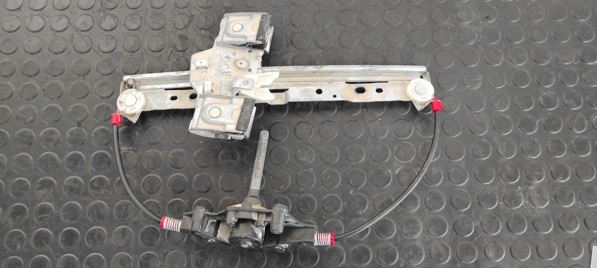 Recambio de ELEVALUNAS TRASERO DERECHO para FORD FIESTA (CB1) F6JB  referencia OEM IAM 8A6IA2700001