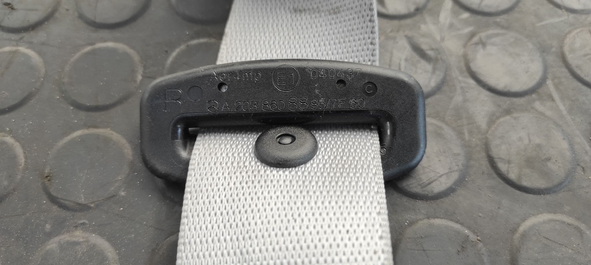 Recambio de CINTURON TRASERO DERECHO para MERCEDES-BENZ CLASE C (W203) BERLINA 2.2 CDI CAT OM611962 referencia OEM IAM A2038608885   - GRIS 4