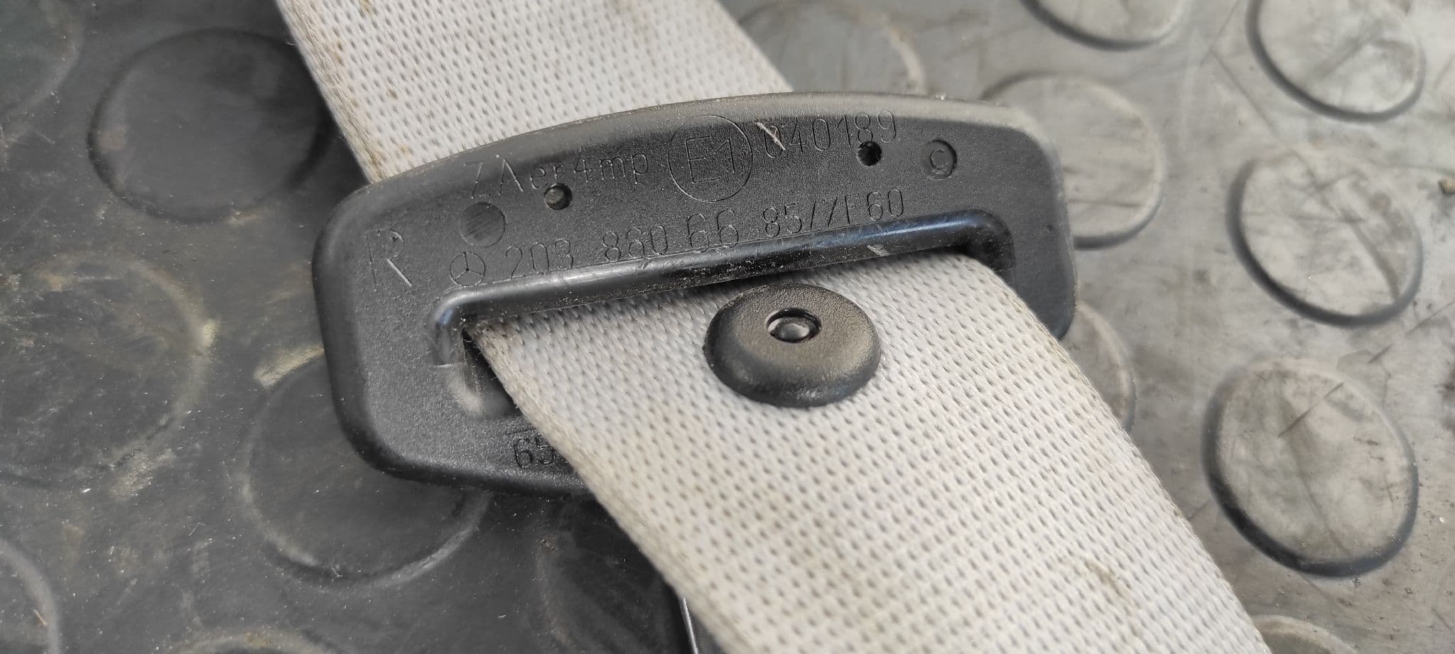 Recambio de CINTURON DELANTERO DERECHO para MERCEDES-BENZ CLASE C (W203) BERLINA OM611962 referencia OEM IAM 2038606685   - GRIS 3