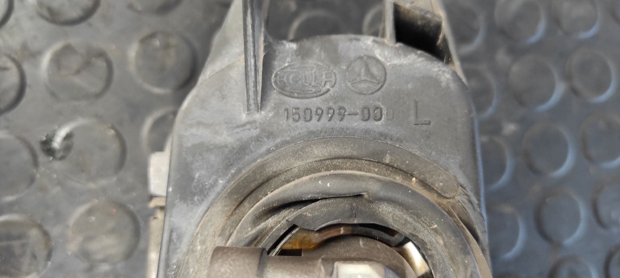 Recambio de FARO ANTINIEBLA IZQUIERDO para MERCEDES-BENZ CLASE C (W203) BERLINA 2.0 Compresor CAT 111955 referencia OEM IAM 15099900   - PLATA 2