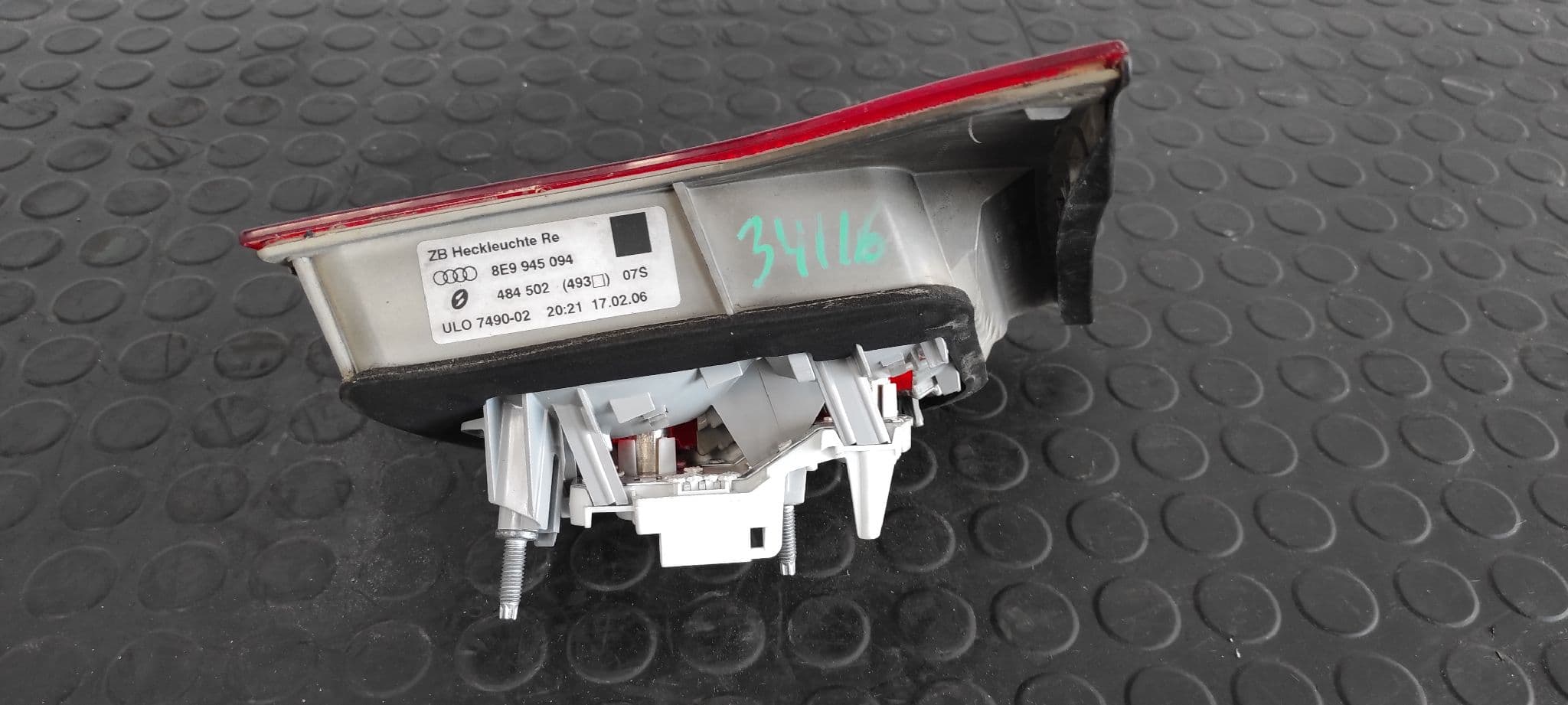 Recambio de PILOTO PORTON DERECHO para AUDI A4 AVANT (8E) 2.0 TDI Quattro (DPF) BRE referencia OEM IAM    - BLANCO 3