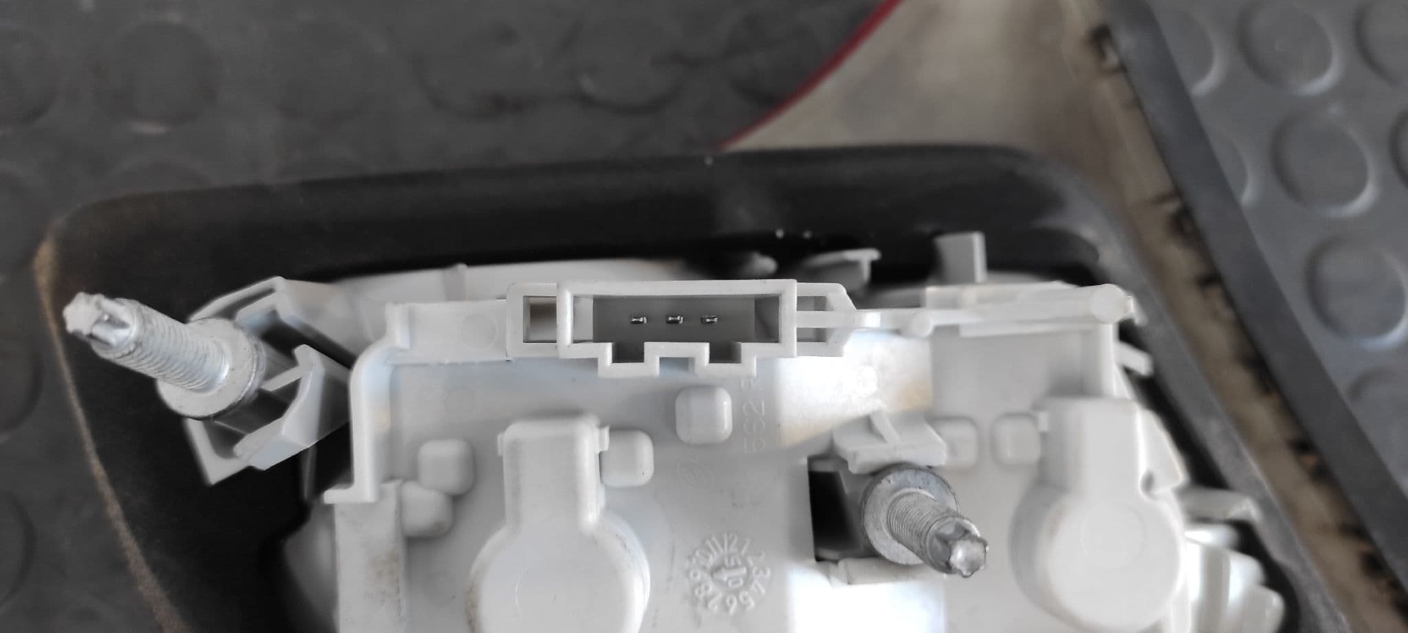 Recambio de PILOTO PORTON DERECHO para AUDI A4 AVANT (8E) 2.0 TDI Quattro (DPF) BRE referencia OEM IAM    - BLANCO 4