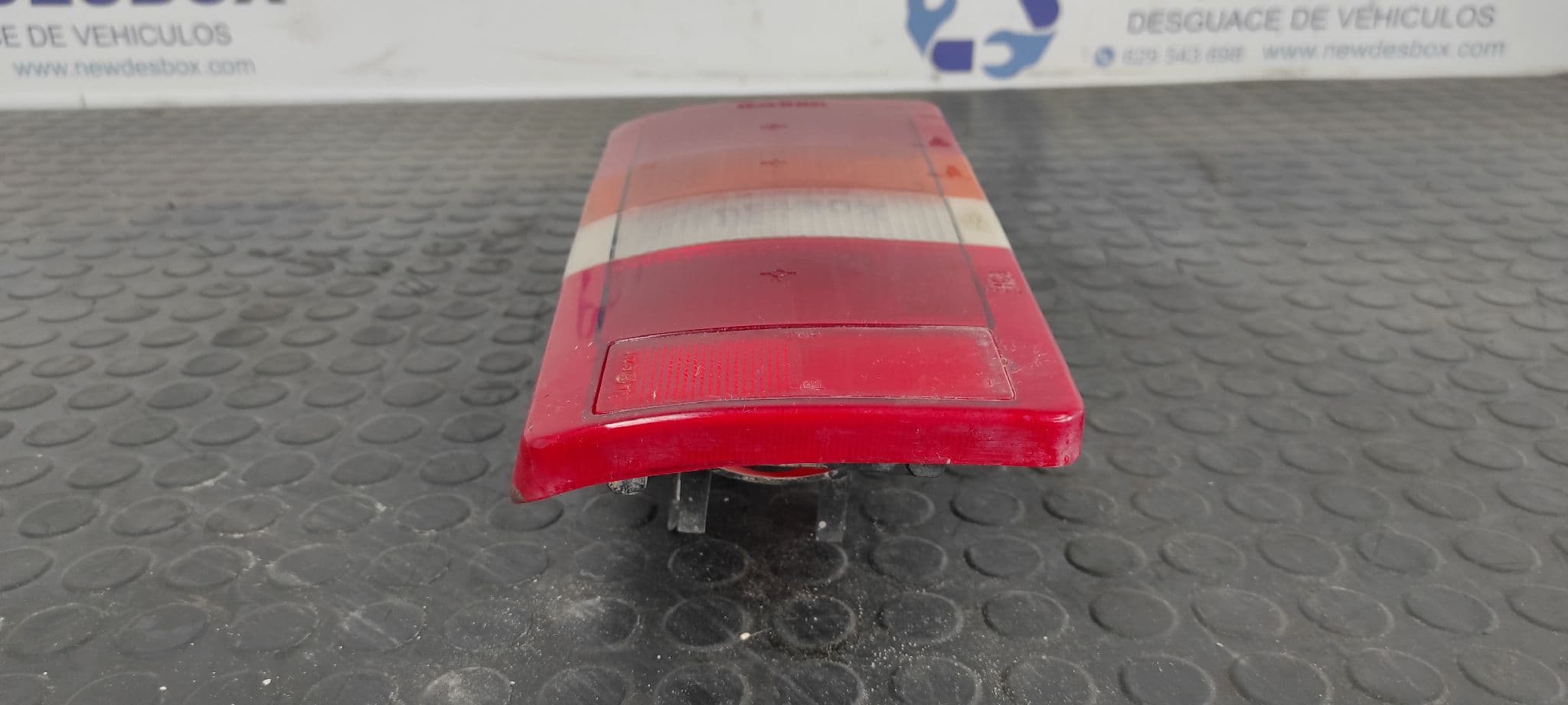 Recambio de PILOTO TRASERO IZQUIERDO para RENAULT TRAFIC (DESDE 5.89) 2.5 Diesel S8U750 referencia OEM IAM SEIMA 20860   - BLANCO 8