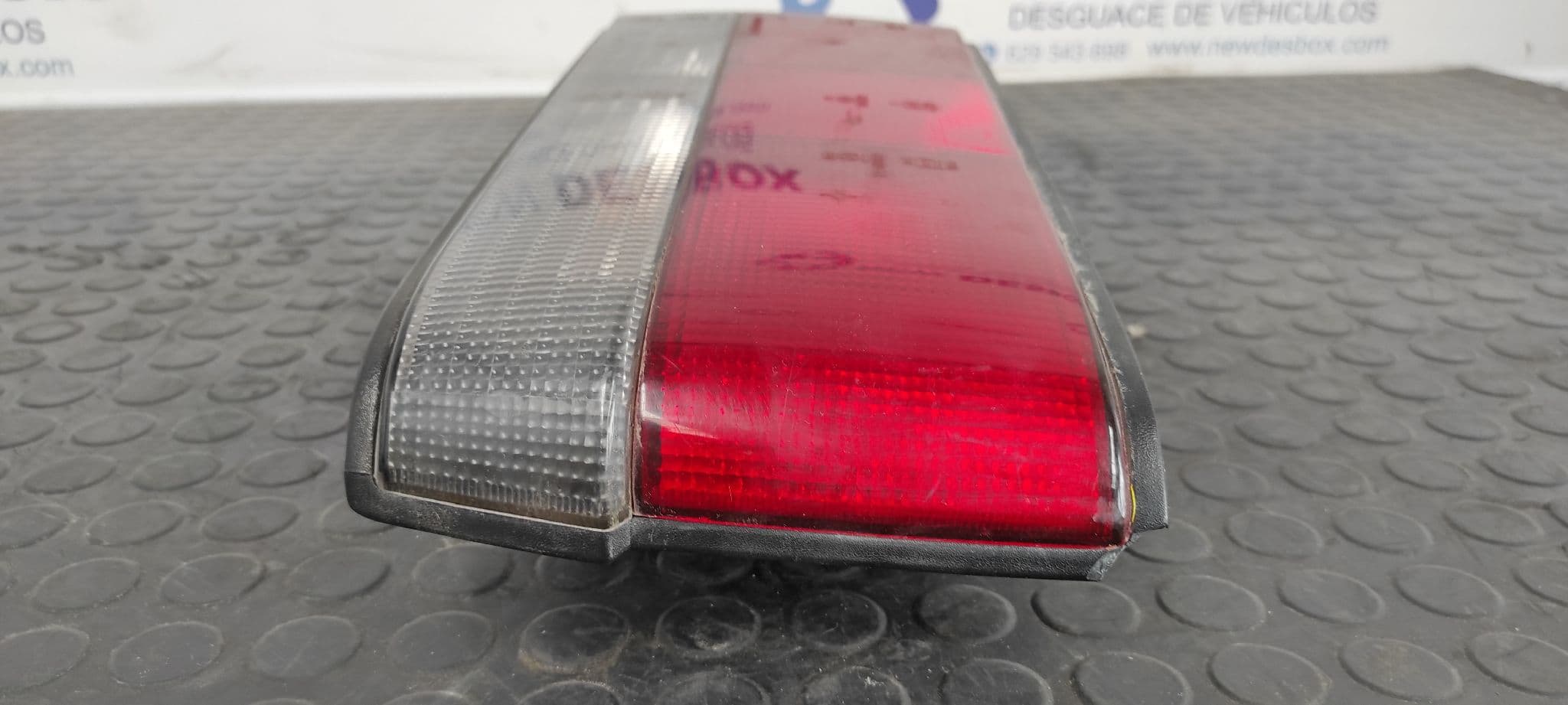 Recambio de PILOTO TRASERO IZQUIERDO para RENAULT 9 C1E715 referencia OEM IAM 7700773354   - BLANCO 4