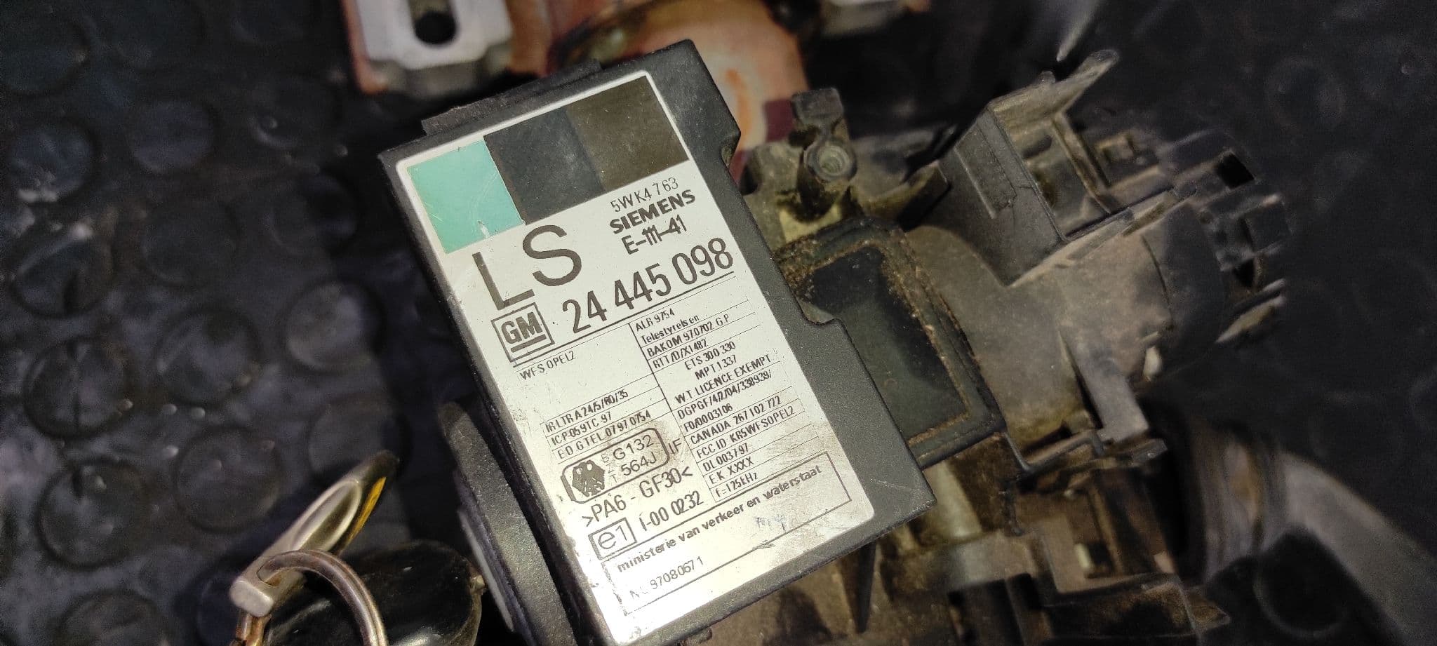 Recambio de COLUMNA DIRECCION para OPEL AGILA Básico Z12XE referencia OEM IAM 3872083E20   - GRIS PLATA 5