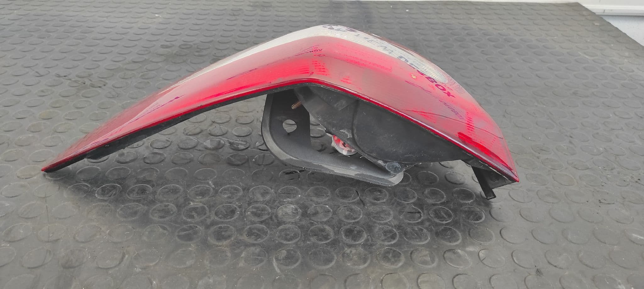 Recambio de PILOTO TRASERO IZQUIERDO para RENAULT MEGANE II BERLINA 3P Confort Expression K9KD7 referencia OEM IAM    - BLANCO 5