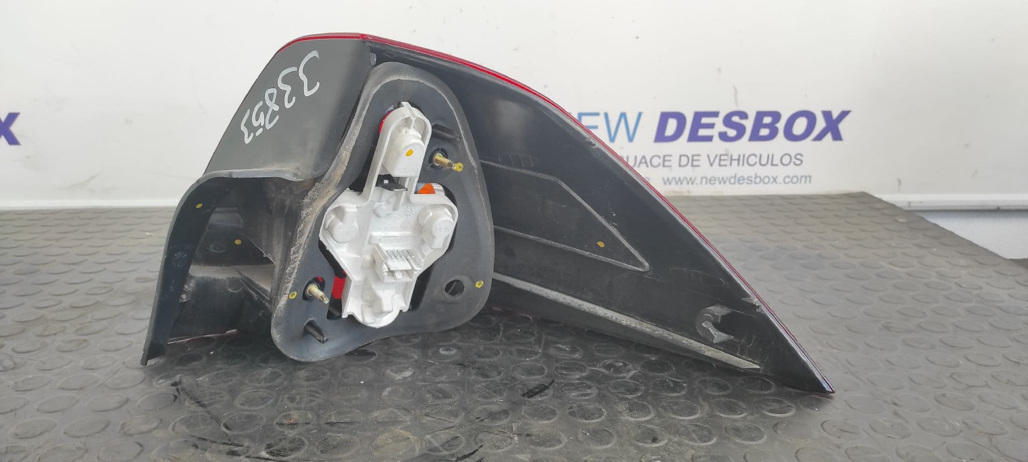 Recambio de PILOTO TRASERO IZQUIERDO para RENAULT MEGANE II BERLINA 3P Confort Expression K9KD7 referencia OEM IAM    - BLANCO 4