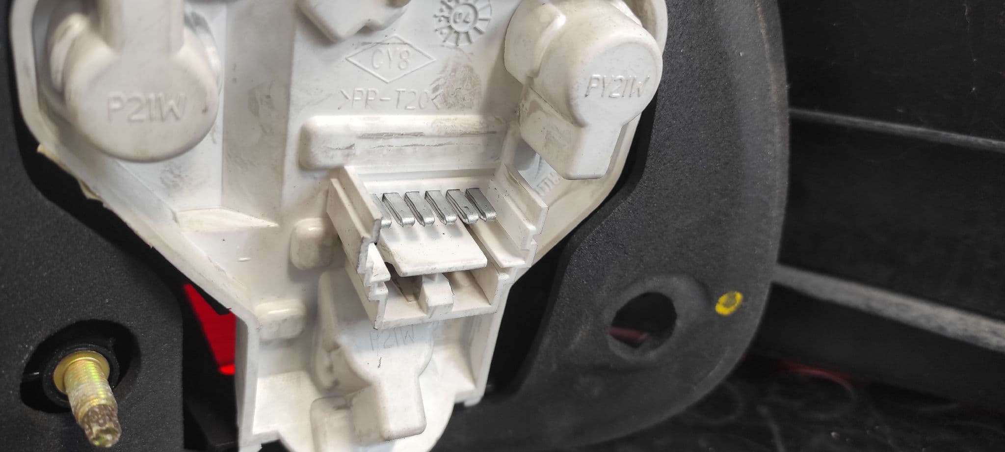 Recambio de PILOTO TRASERO IZQUIERDO para RENAULT MEGANE II BERLINA 3P Confort Expression K9KD7 referencia OEM IAM    - BLANCO 8