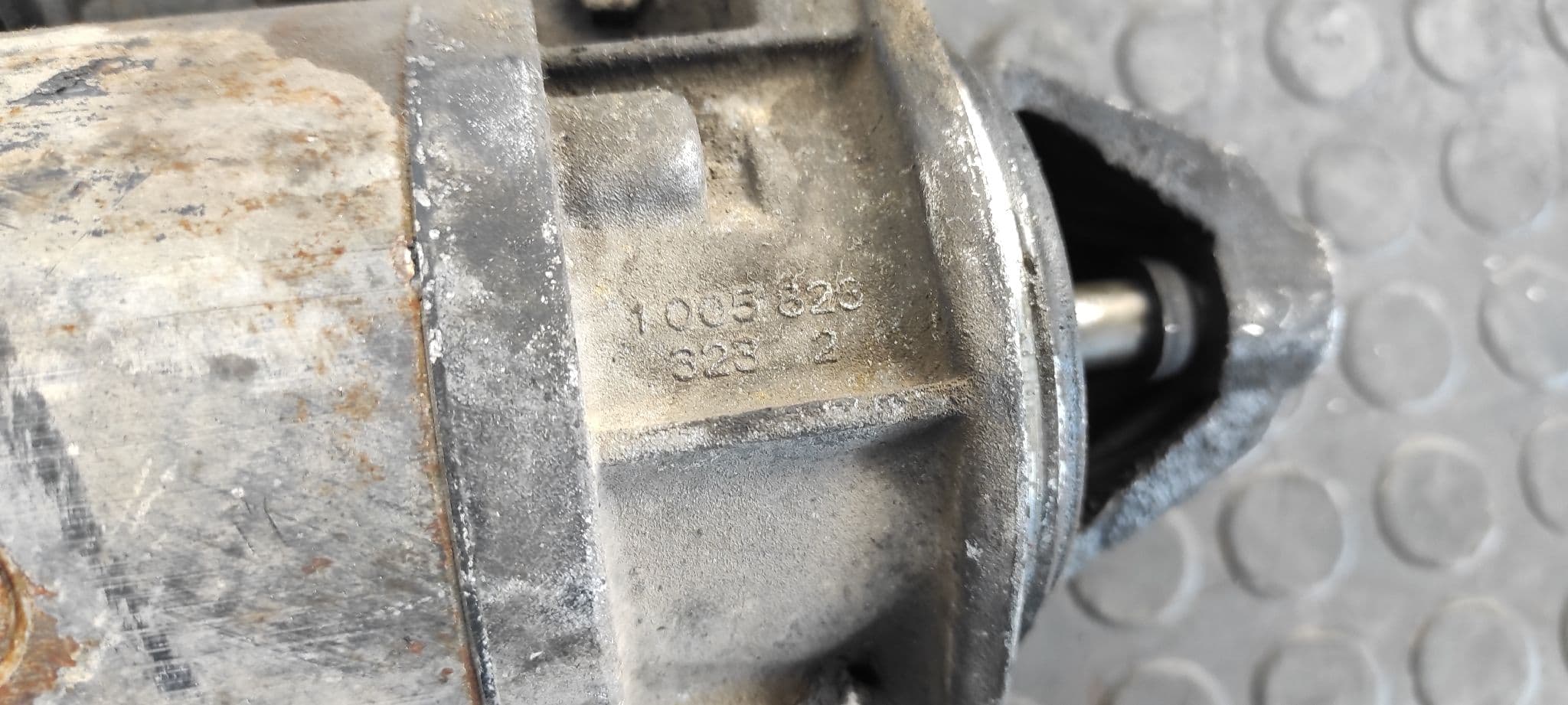 Recambio de MOTOR ARRANQUE para MERCEDES-BENZ CLASE S (W126) BERLINA+COUPE 117963 referencia OEM IAM 0001314018   - GRIS 3