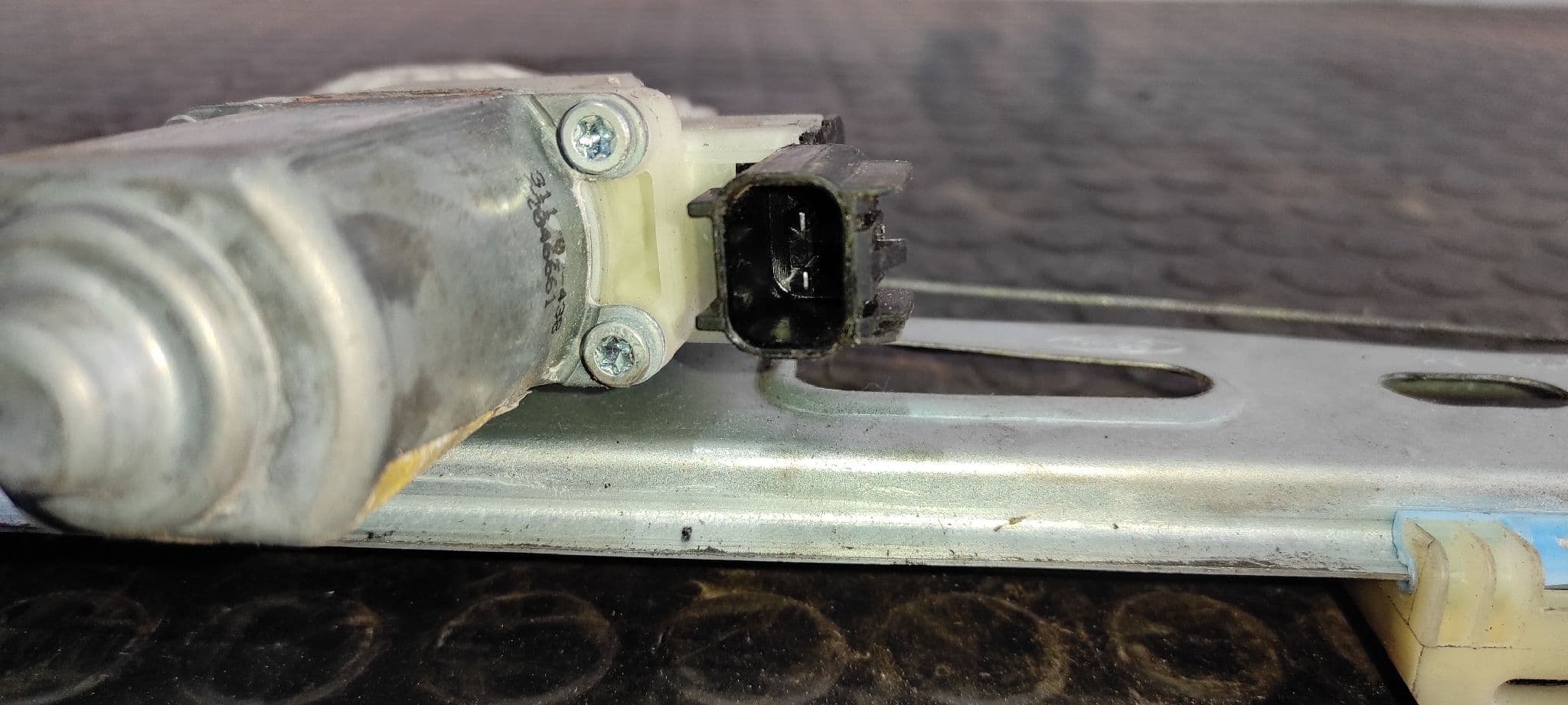 Recambio de ELEVALUNAS TRASERO DERECHO para FORD TRANSIT CONNECT XVGA referencia OEM IAM C08171RH   - BLANCO 4