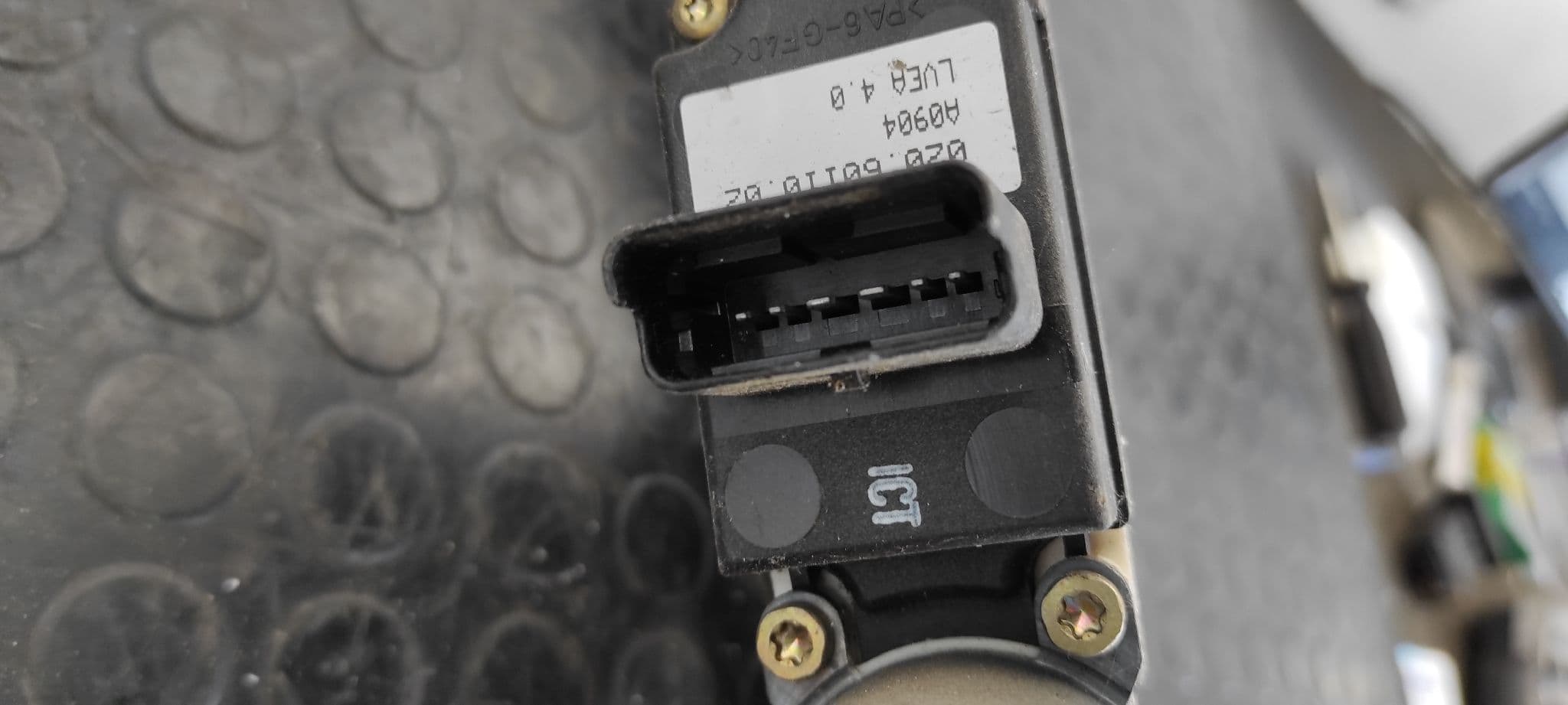 Recambio de ELEVALUNAS DELANTERO IZQUIERDO para CITROEN C2 KFVTU3JP referencia OEM IAM 9641241380   - NEGRO 7