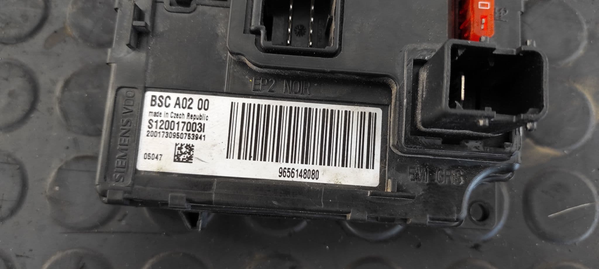Recambio de CAJA RELES / FUSIBLES para PEUGEOT 407 2.0 16V HDI FAP CAT (RHR / DW10BTED4) RHR referencia OEM IAM 9656148080 3