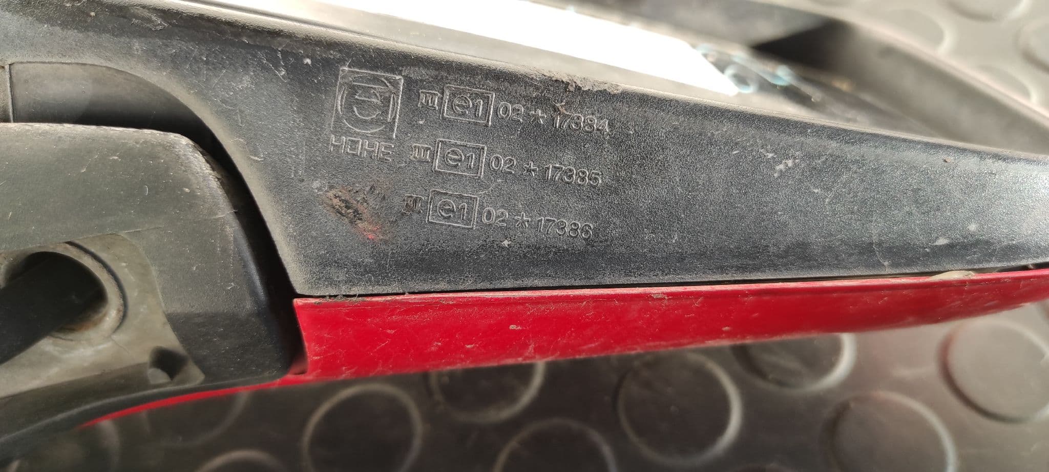 Recambio de RETROVISOR DERECHO para VOLKSWAGEN GOLF III BERLINA (1H1) 1.6 AEK referencia OEM IAM 0217384   - ROJO 5
