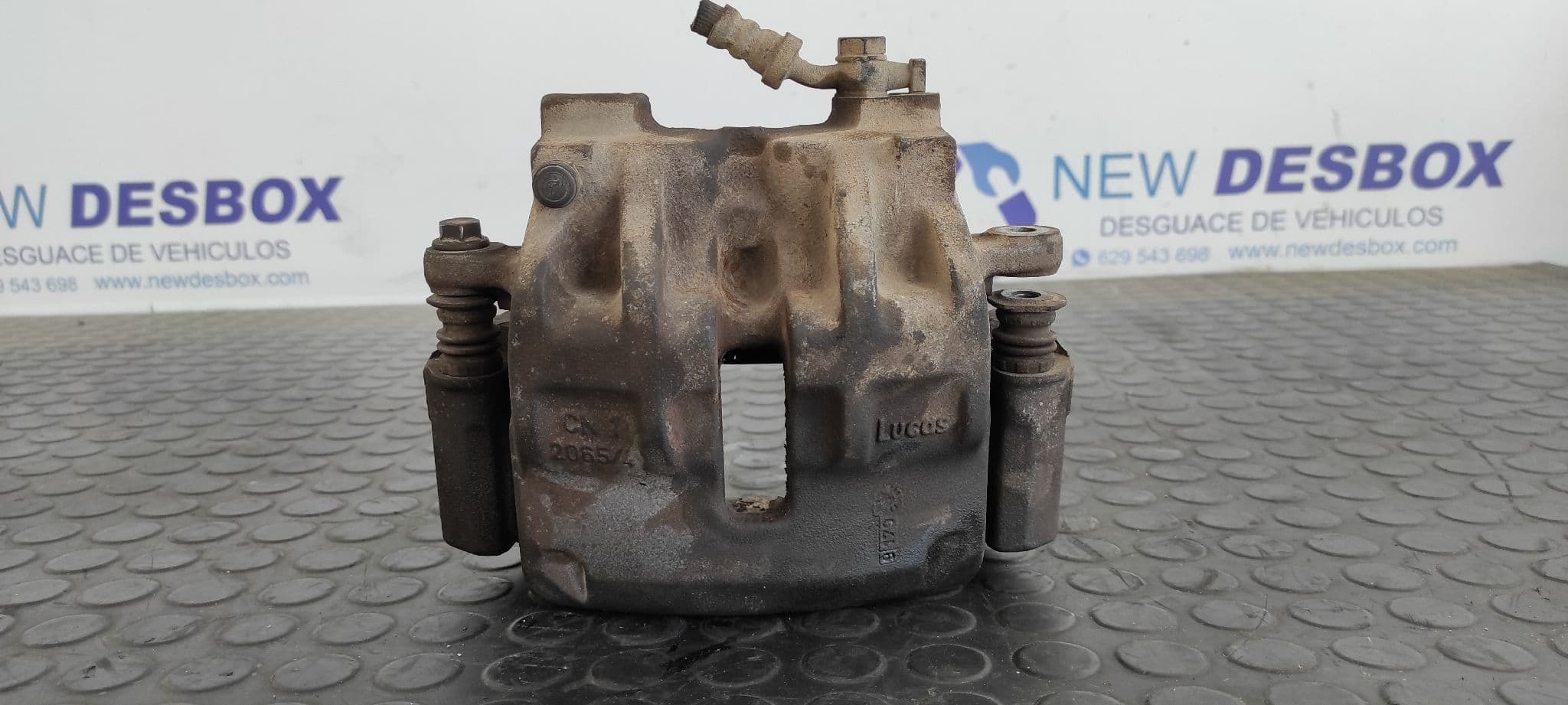 Recambio de PINZA DE FRENO DELANTERA IZQUIERDA para LAND ROVER DISCOVERY (LT) 2.5 Turbodiesel 10DP referencia OEM IAM CN1 20654   - VERDE