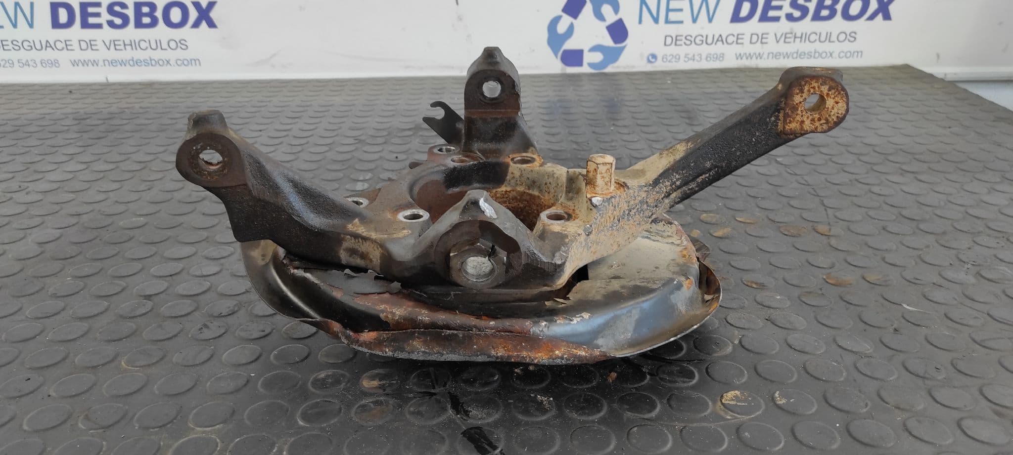 Recambio de MANGUETA DELANTERA IZQUIERDA para LAND ROVER DISCOVERY (LT) 2.5 Turbodiesel 10DP referencia OEM IAM HRC2877 LEE SG5   - VERDE 2